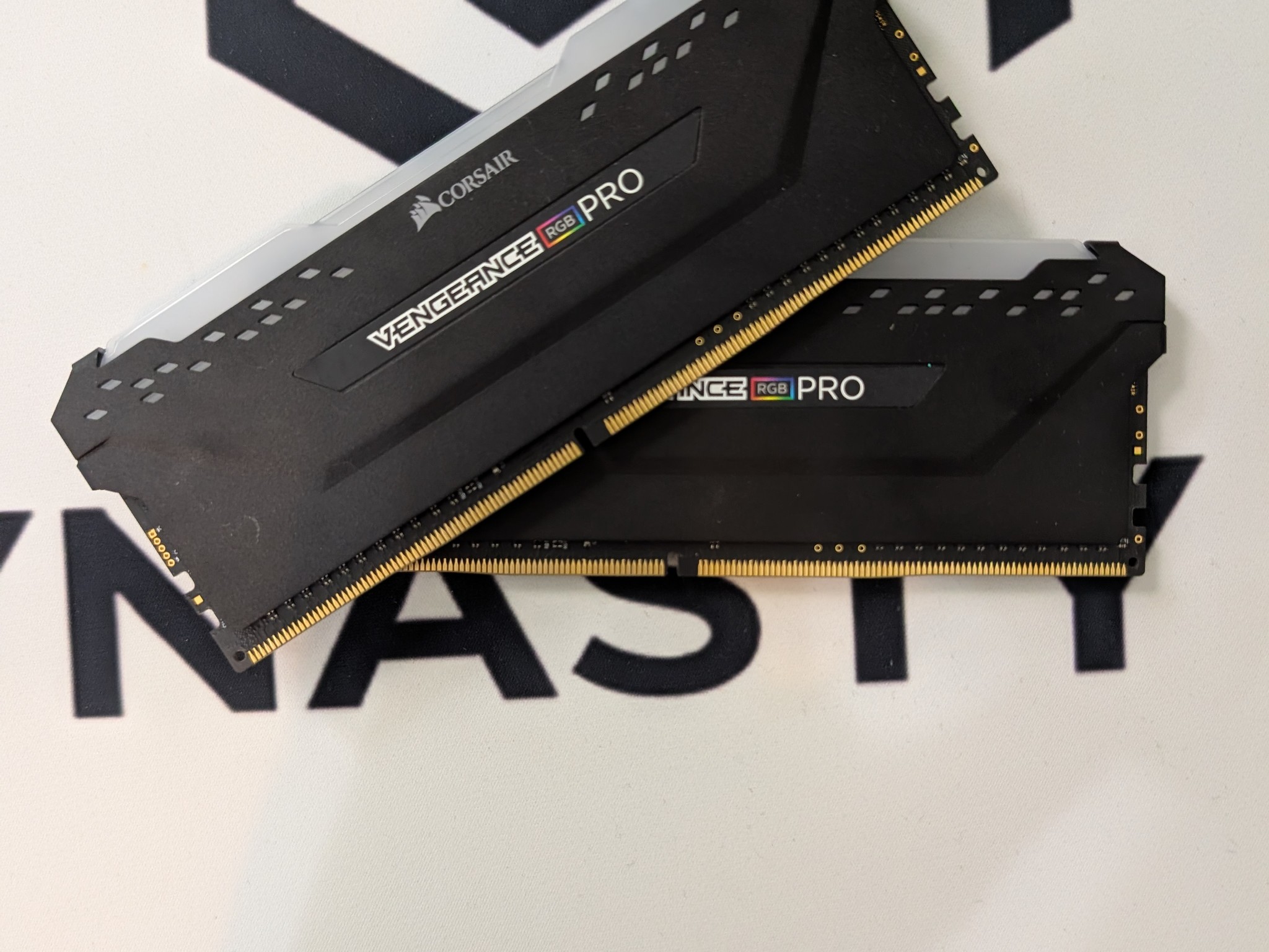 2x8 Corsair Vengeance RGB Pro 3200Mhz | READ DESC