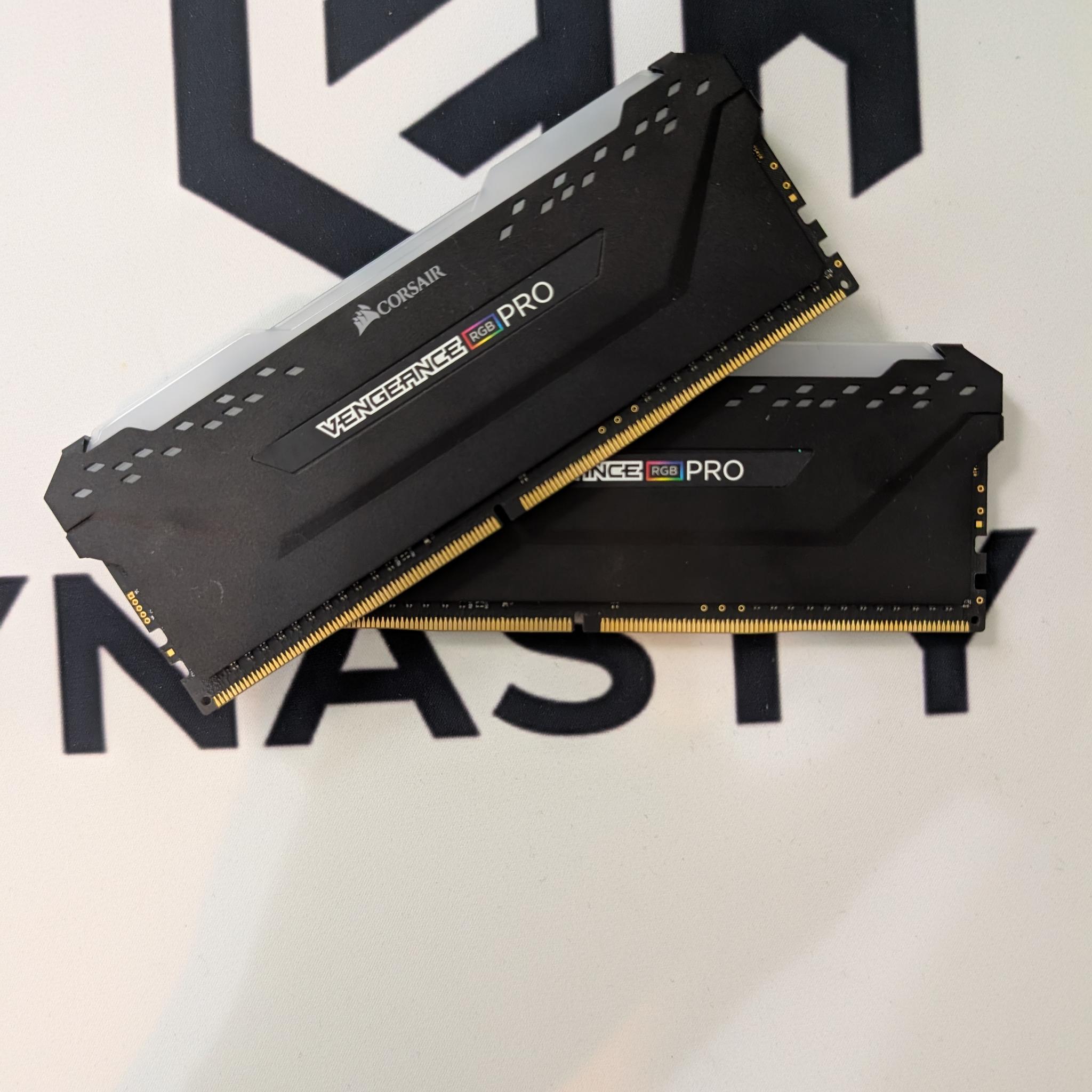 2x8 Corsair Vengeance RGB Pro 3200Mhz | READ DESC