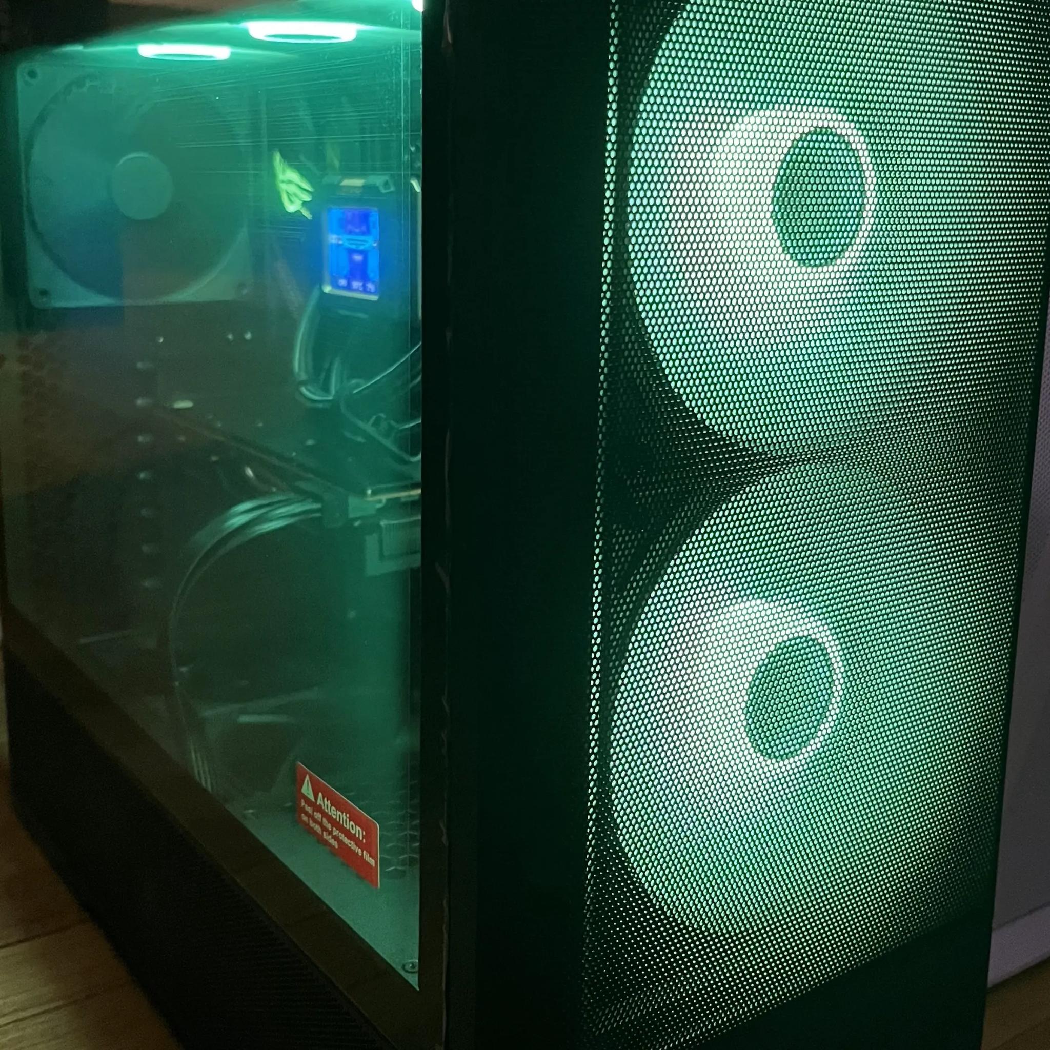Ryzen 7 5700X | RX 6700 XT | 32GB RAM | Gaming PC