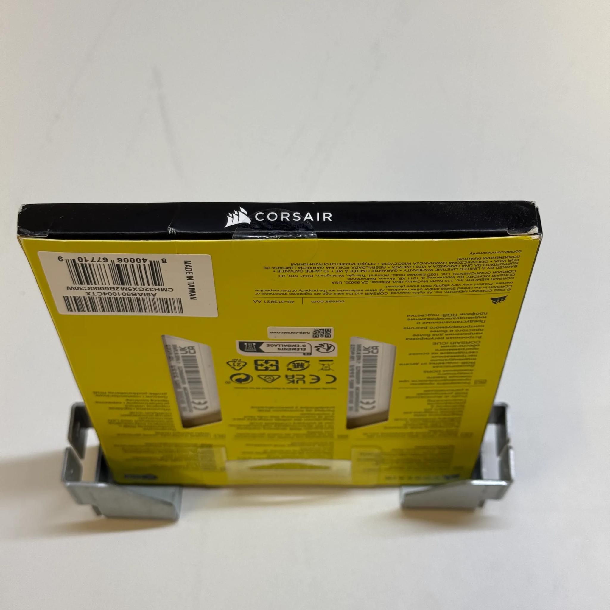 BNIB 32GB (16x2) DDR5 6000 CL30 White ARGB Corsair Vengeance
