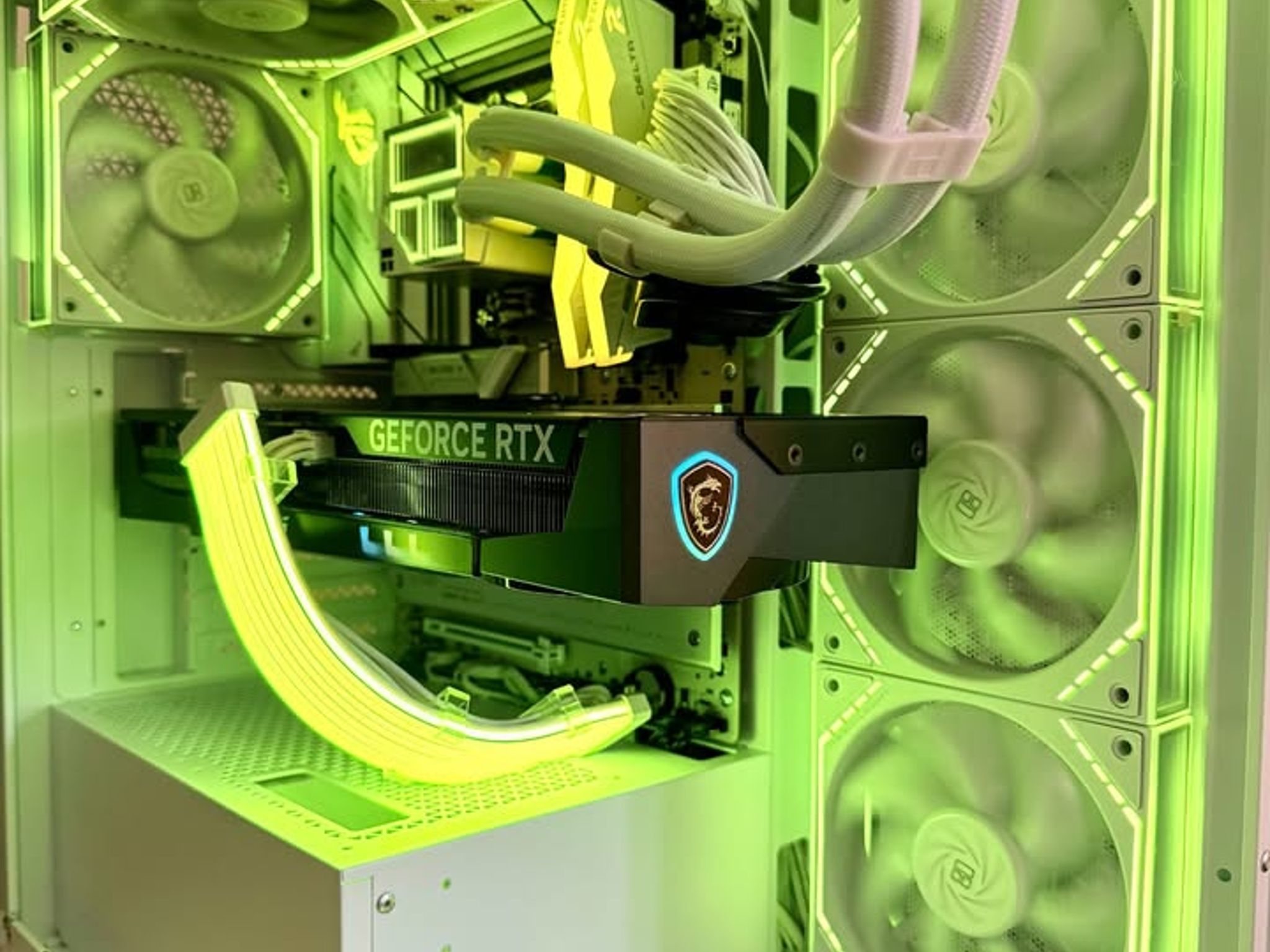 ❄️9800X3D | RTX 5070 Ti | 32gb DDR5| Windows 11 Pro| "The FrostForge" Gaming PC