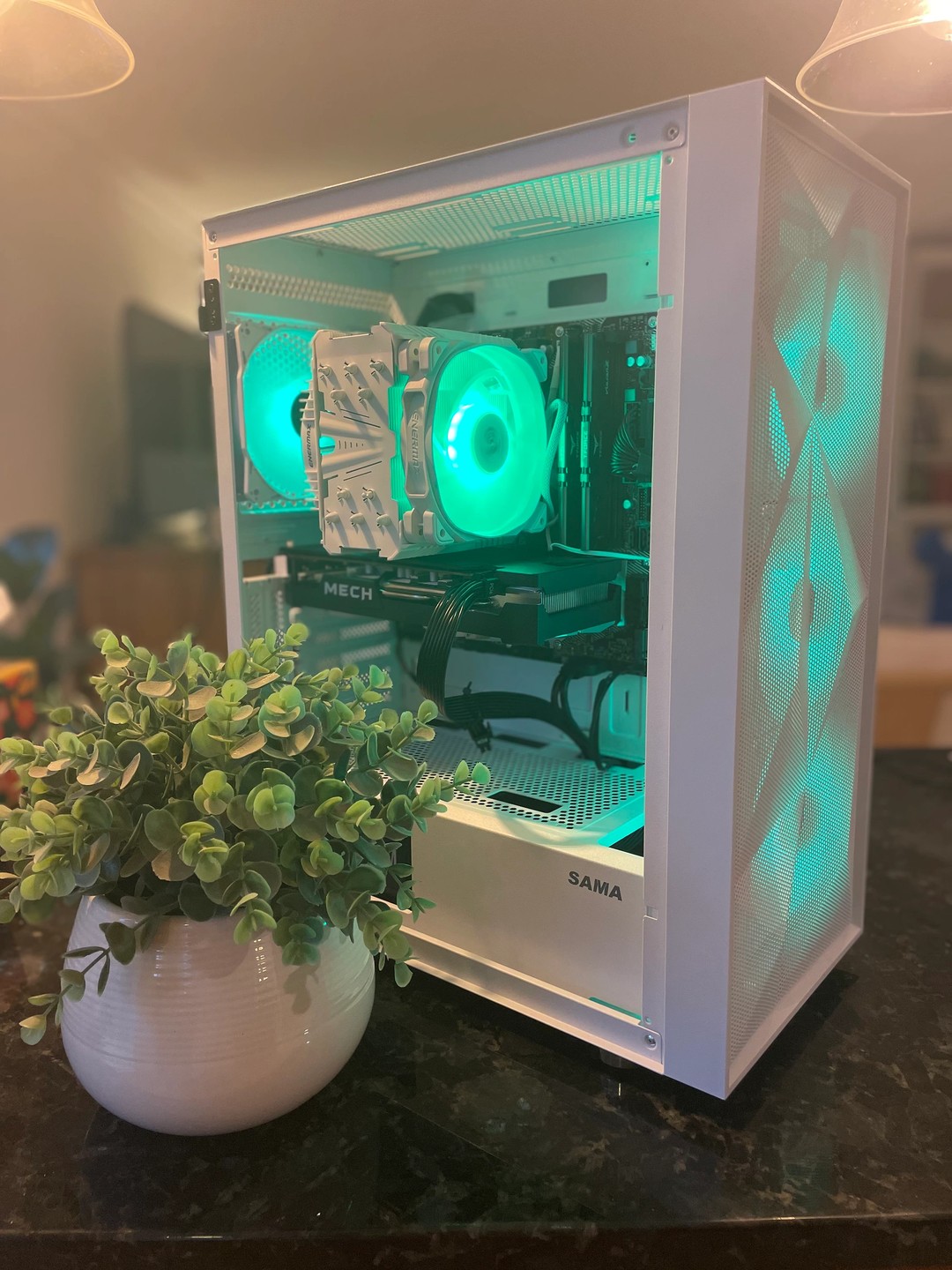 Rx 6600 XT Gaming PC / Ryzen 5 5600G / 16 GB RAM / 1TB NVMe | Jawa