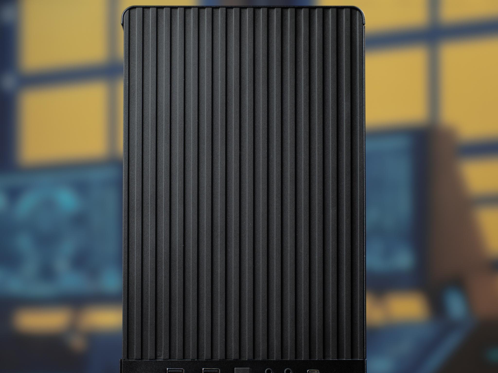“STRATPERSONA 2” RTX 5060 Ryzen 5 7600X 32GB 1TB Windows 11 Gaming PC Powerhouse