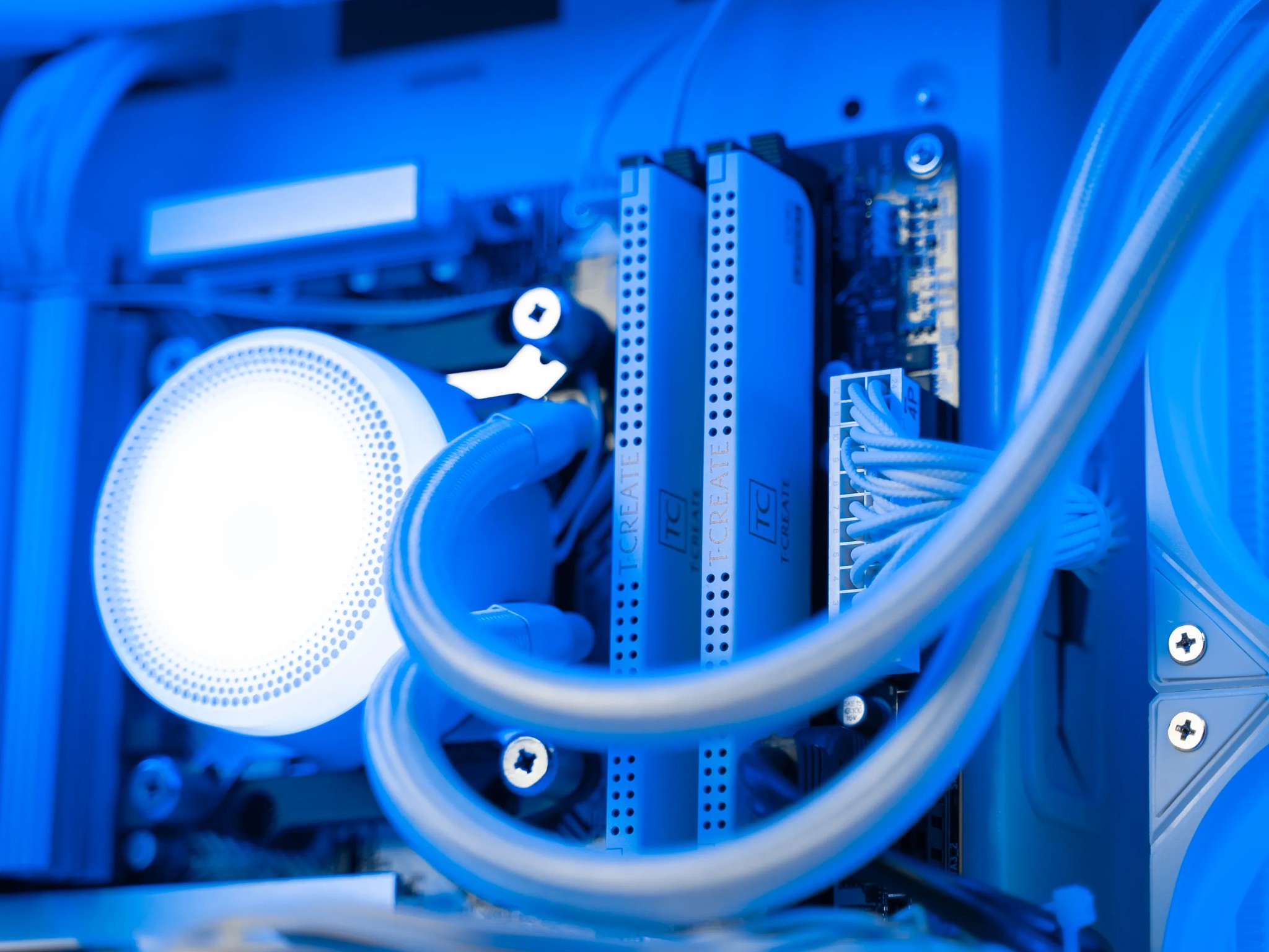 “Cypheroso” RTX 4070 Ryzen 5 7600 32GB Windows 11 2TB 4K Workstation Gaming PC