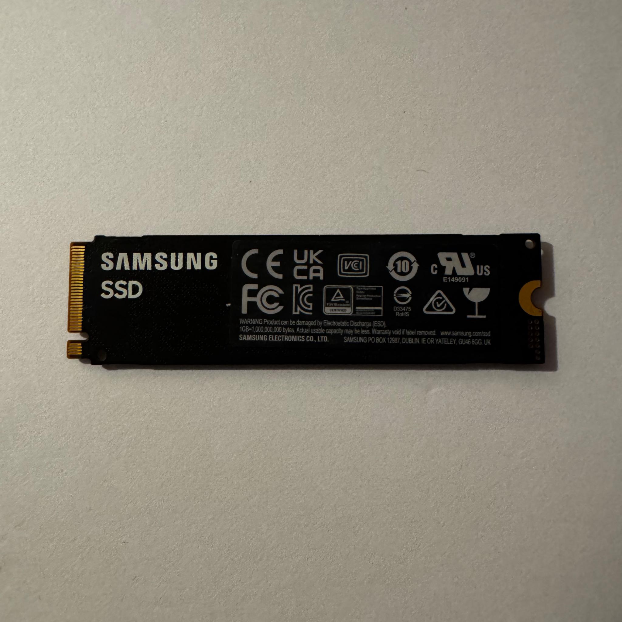 SAMSUNG 980 PRO SSD 1TB PCIe 4.0 NVMe Gen 4 Gaming M.2 Internal SSD