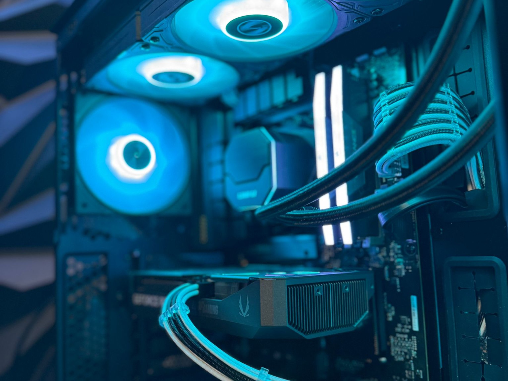 ⚡ Black Lightning Ti ⚫⚡Ryzen 5 7600X3D| 5060Ti 16 GB| 32 GB DDR5| 3 TB NVMe