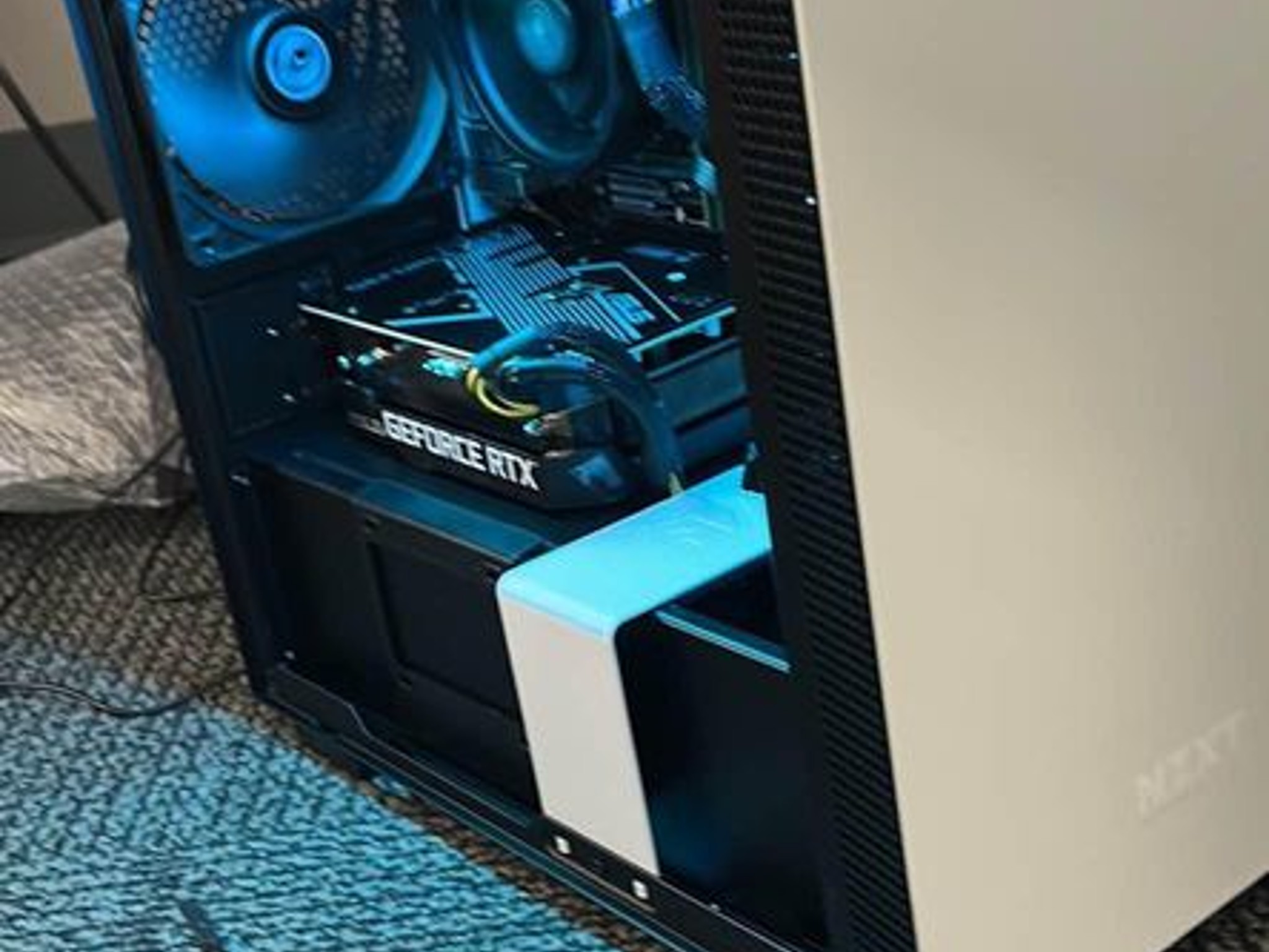 NZXT Mini White Build Ryzen 5 3600 RTX 3060