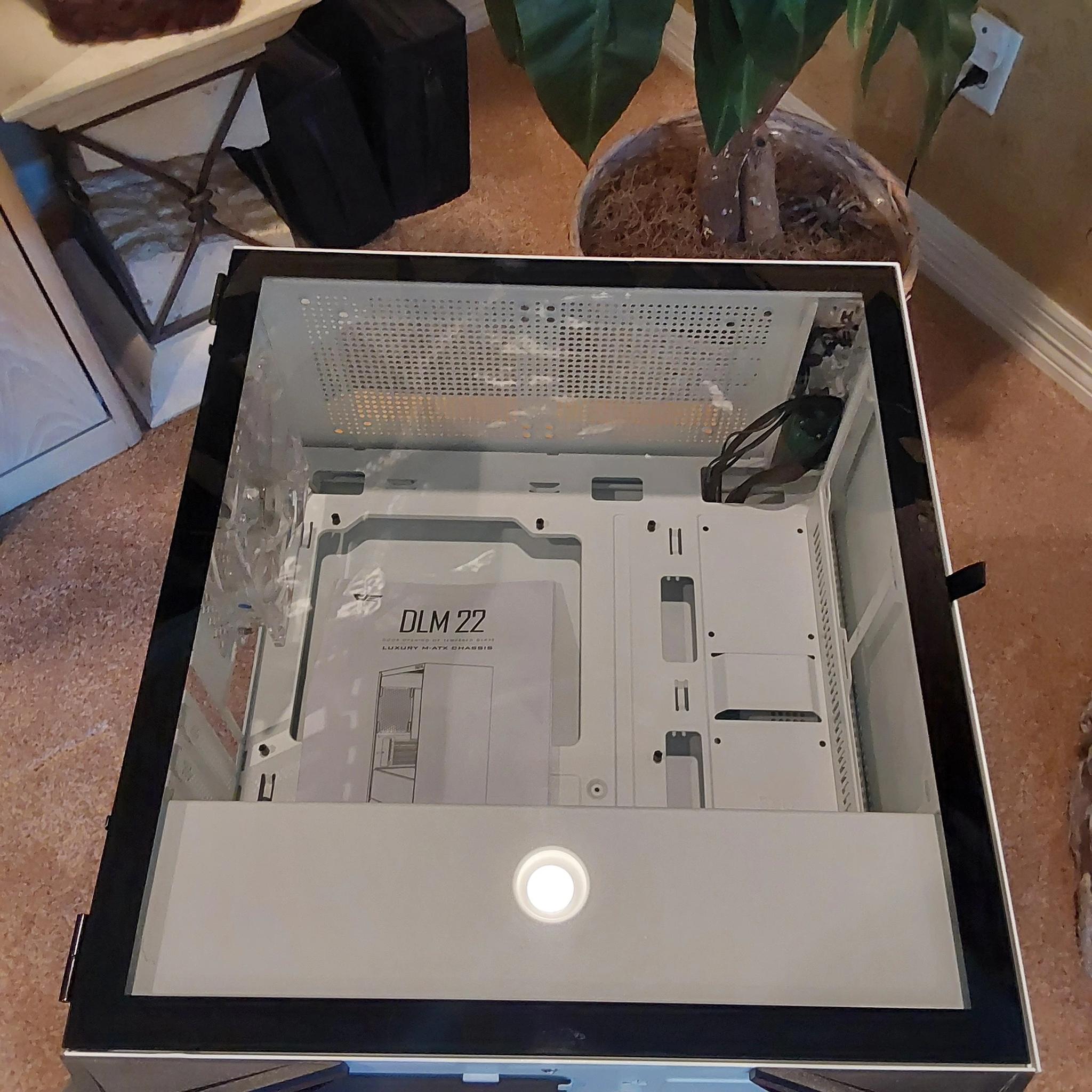 darkFlash DLM 22 White MicroATX Mini Tower Computer Case with Tempered Glass Side Door