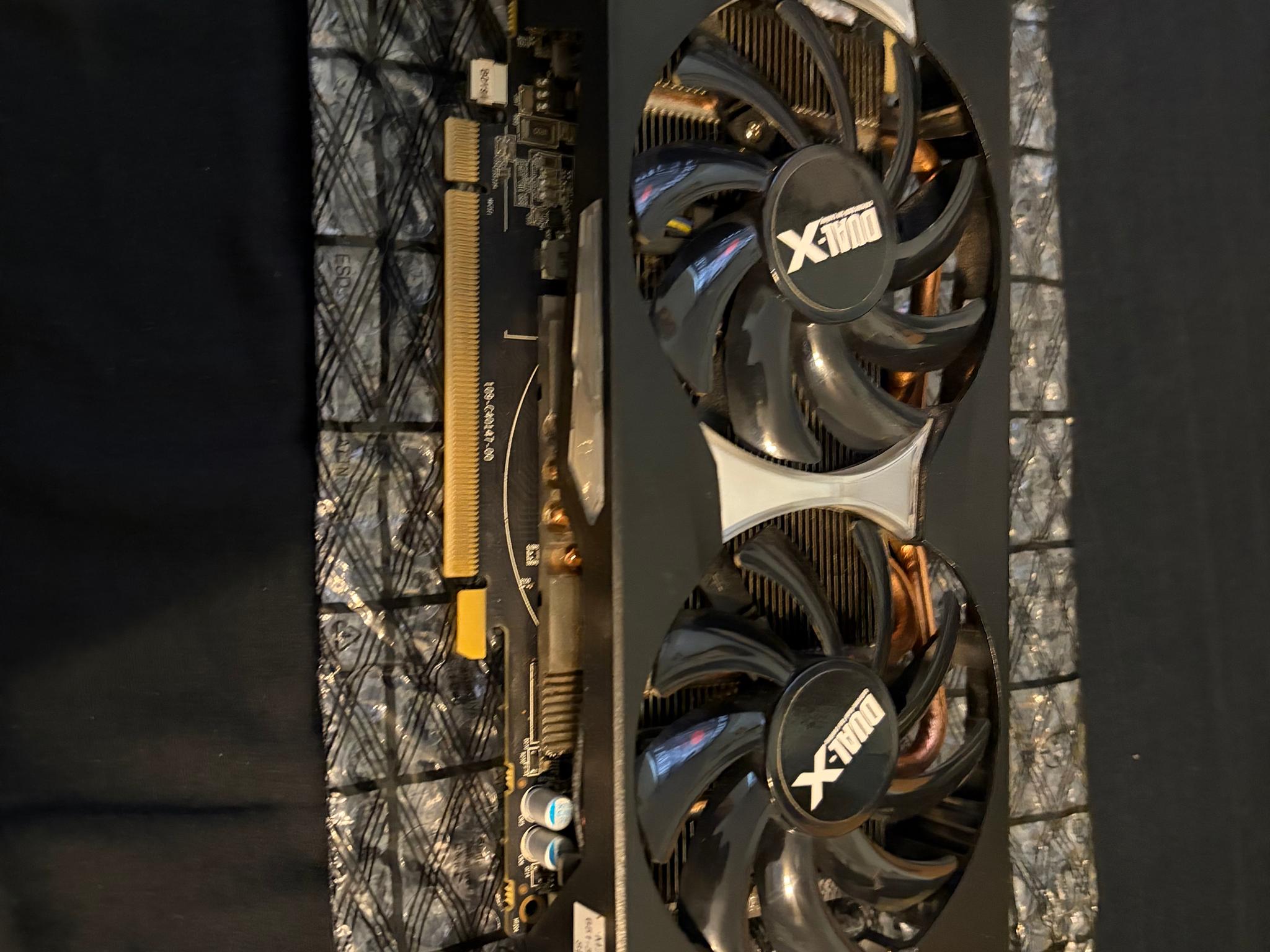 AMD R9 270X 2GB GDDR5 Dual-X OC with Boost