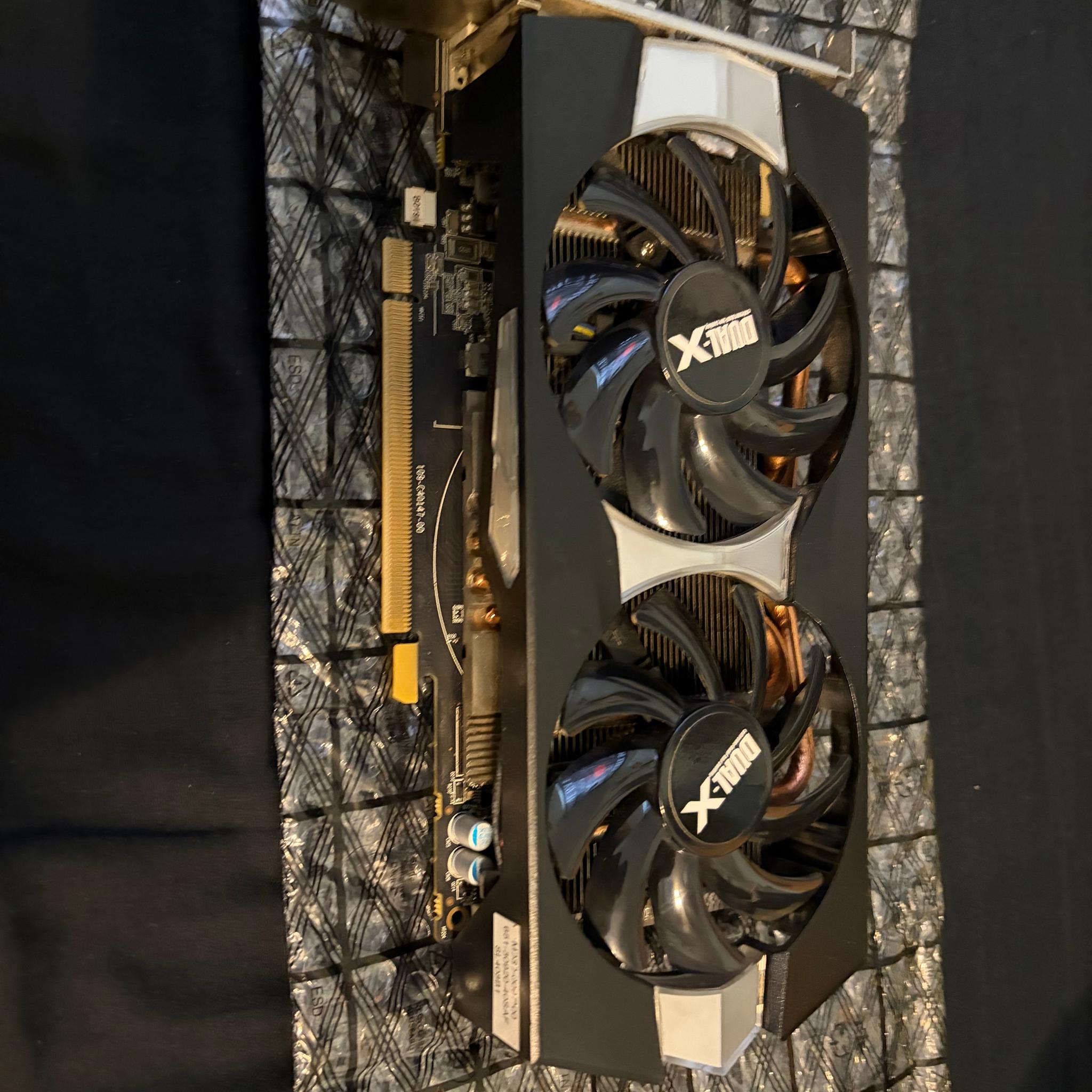 AMD R9 270X 2GB GDDR5 Dual-X OC with Boost