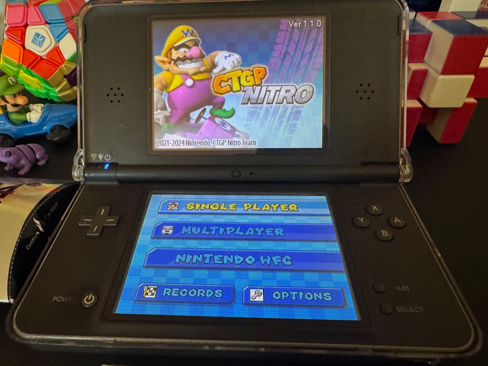 Nintendo DSi LL JAPAN Black/Gold