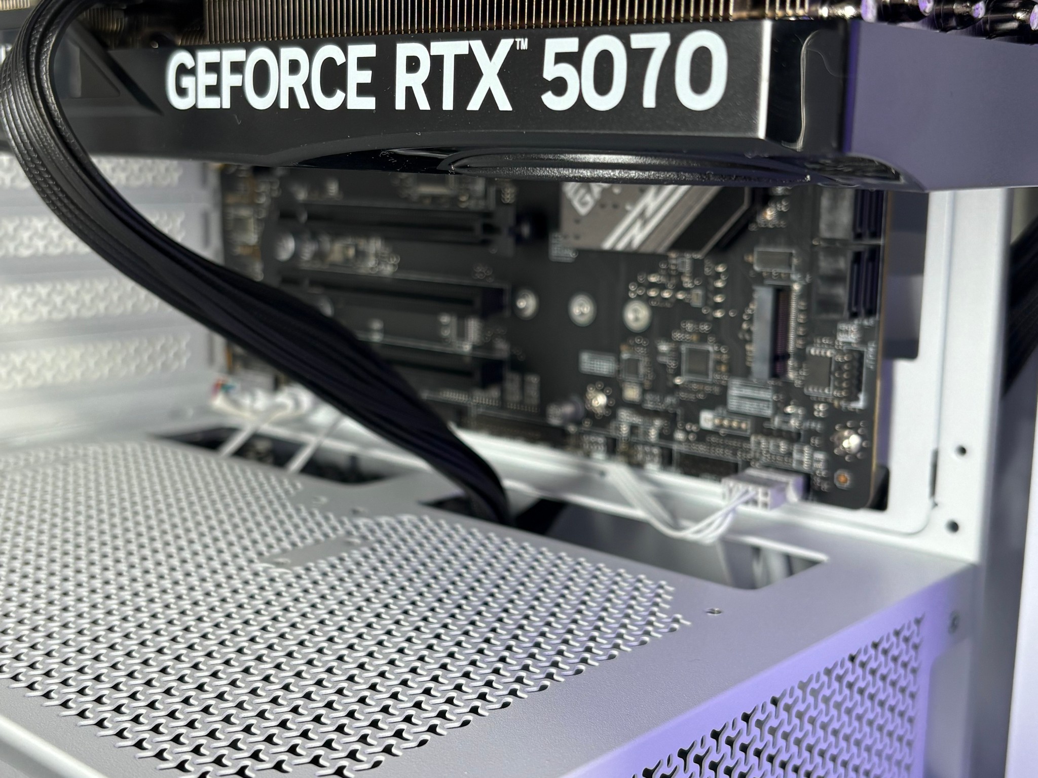 //ICEBERG V2// - RTX 5070, i5 14400F, 16GB DDR5, 1TB SSD Whiteout Gaming PC by EXT PCs