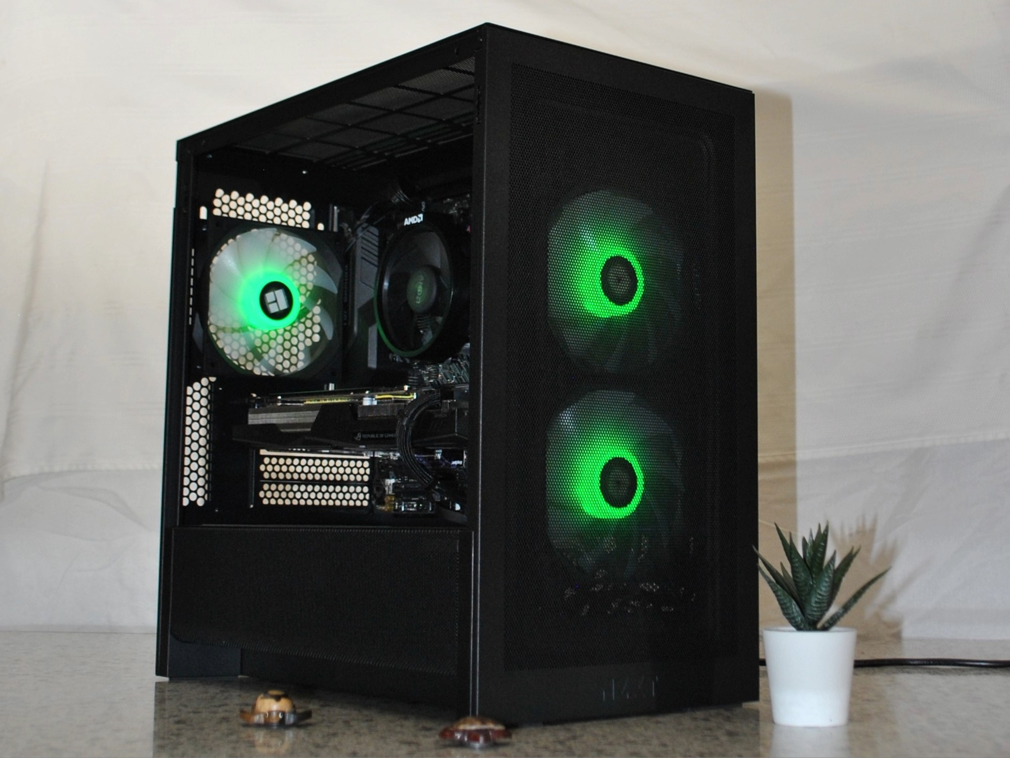 🧊🌑Midnight Ice | Ryzen 5 2600 | GTX 1070 | 16GB DDR4 RAM | 512GB SSD |