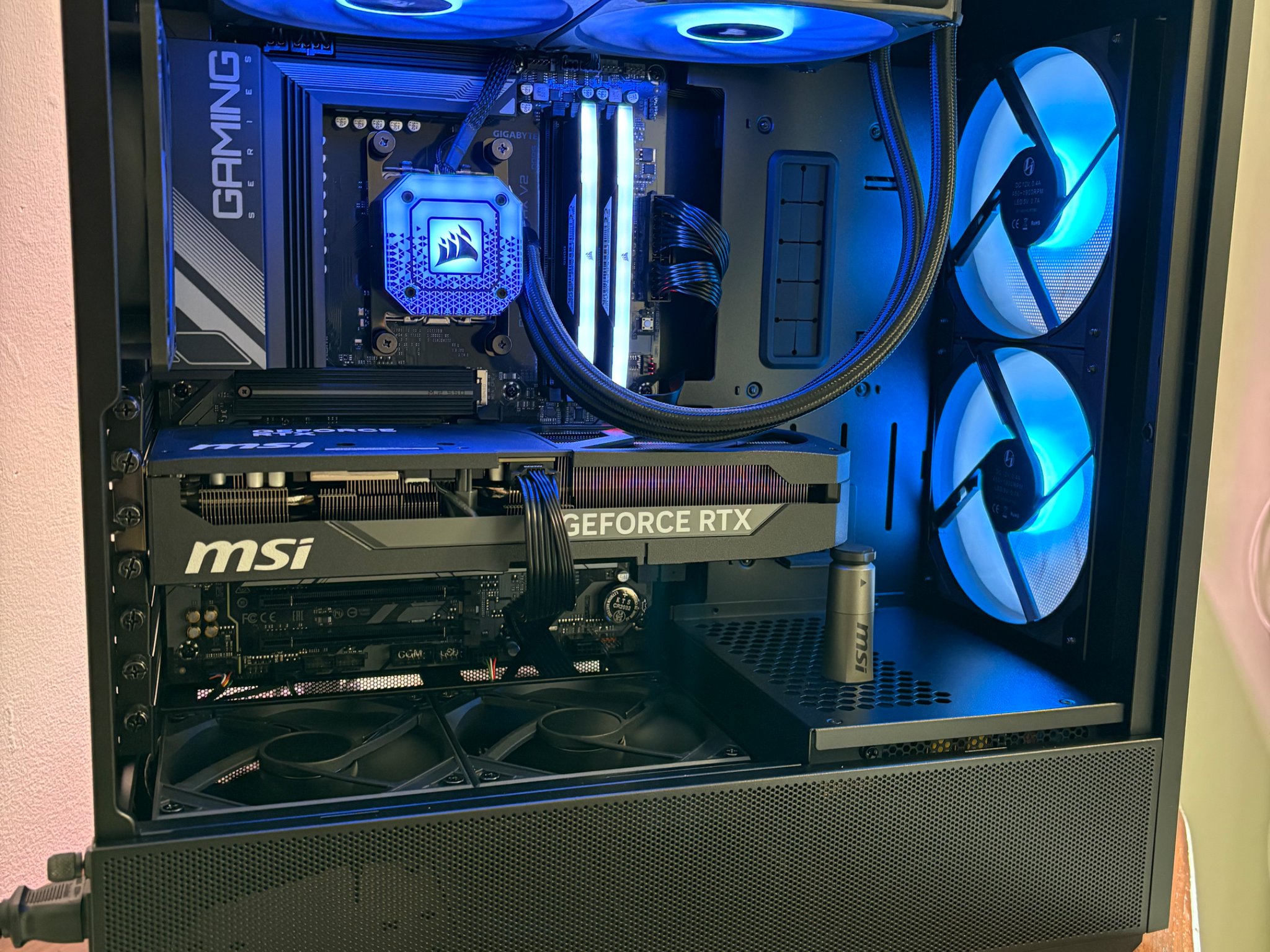 RTX 5070TI | Ryzen 7 9800X3D | 32GB DDR5 | 2TB SSD | 850W Gold PSU | ARGB Fans | AIO | Lanc...