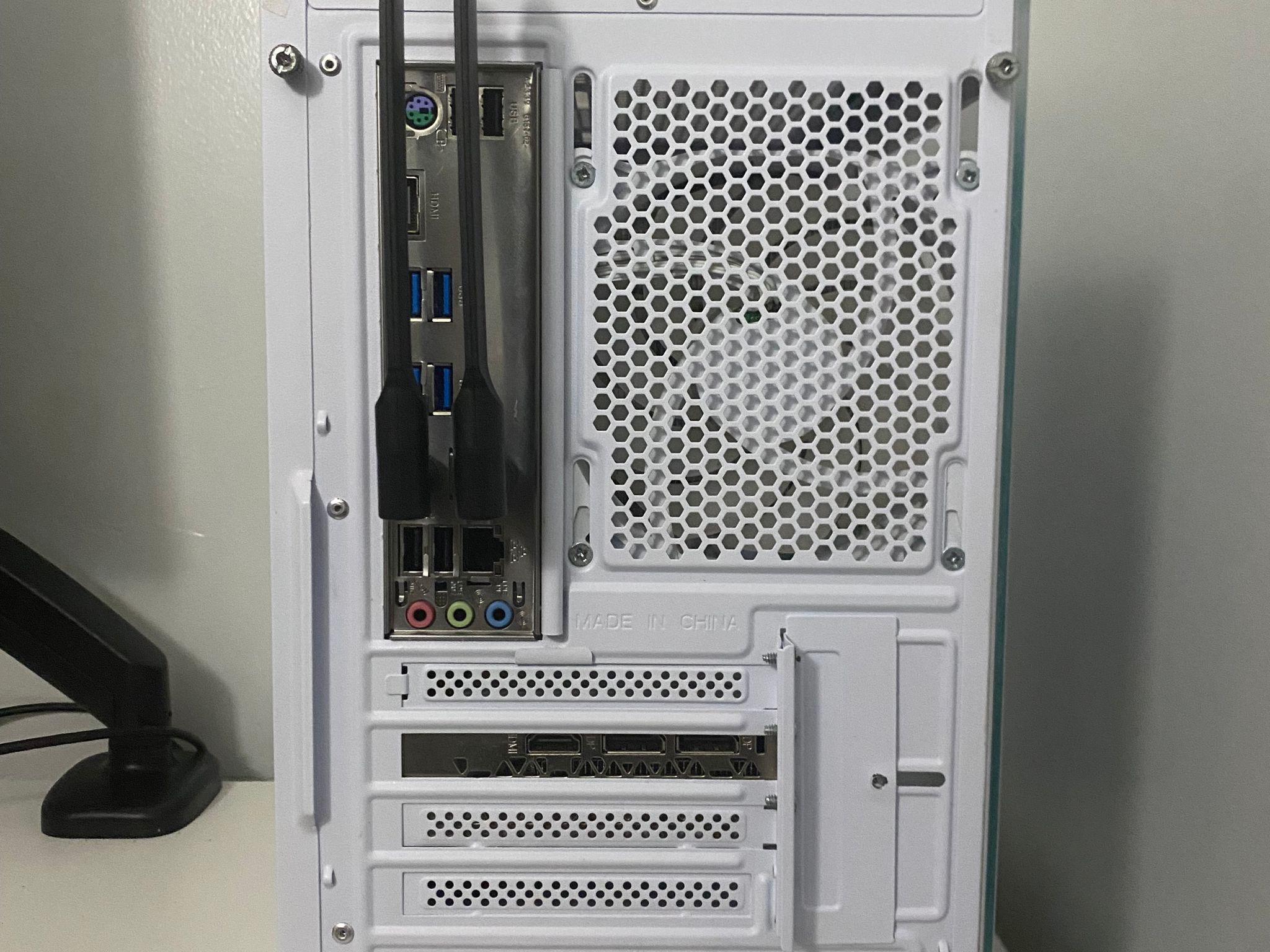 🌨️ Custom Gaming PC | Ryzen 5 3600 | RX 580 8GB | 16GB DDR4 RAM | 512GB SSD | WINDOWS 11 | WIFI