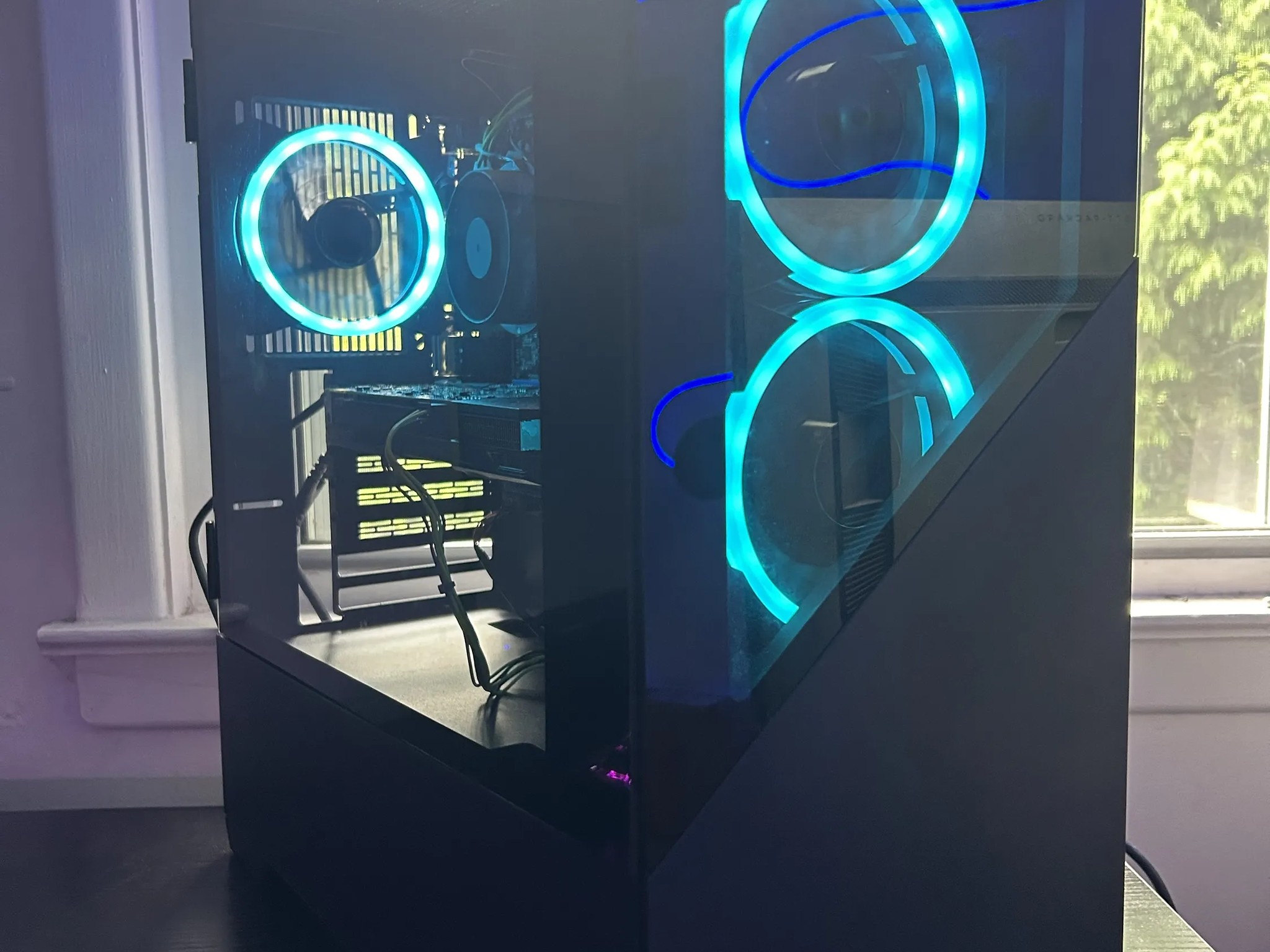 GAMING PC i5 8GB NVIDIA GTX 950 RGB Lighting RGB Fans