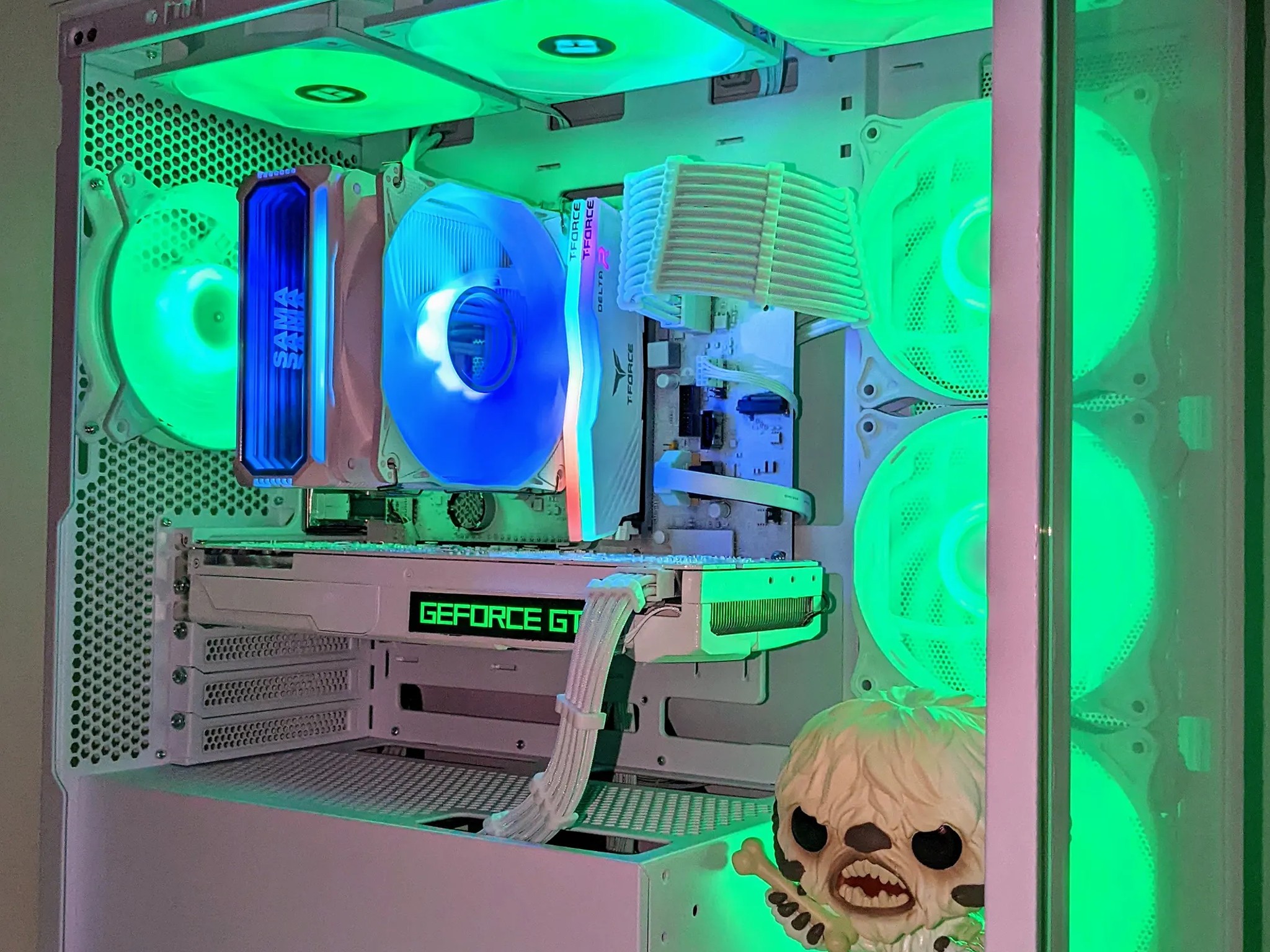 Blizzard King🧊👑| I7-7700| GTX 1080 8GB| 16GB Gloway RGB DDR4| 1TB NVMe SSD| Windows 11 Pro