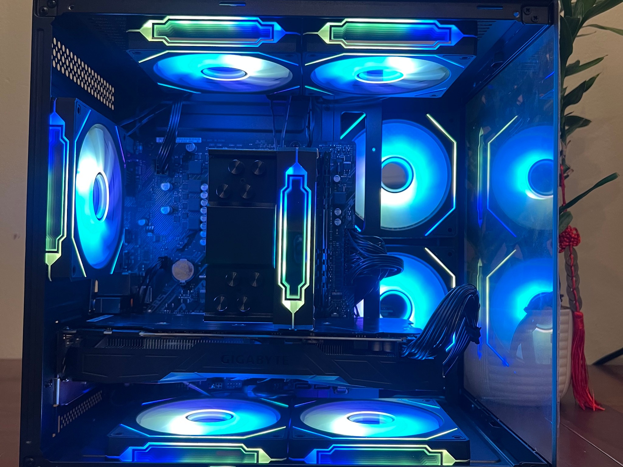 6 Core Gaming PC GTX 1080 1TB Storage 32GB RAM WIFi & BT WINDOWS 11 Pro
