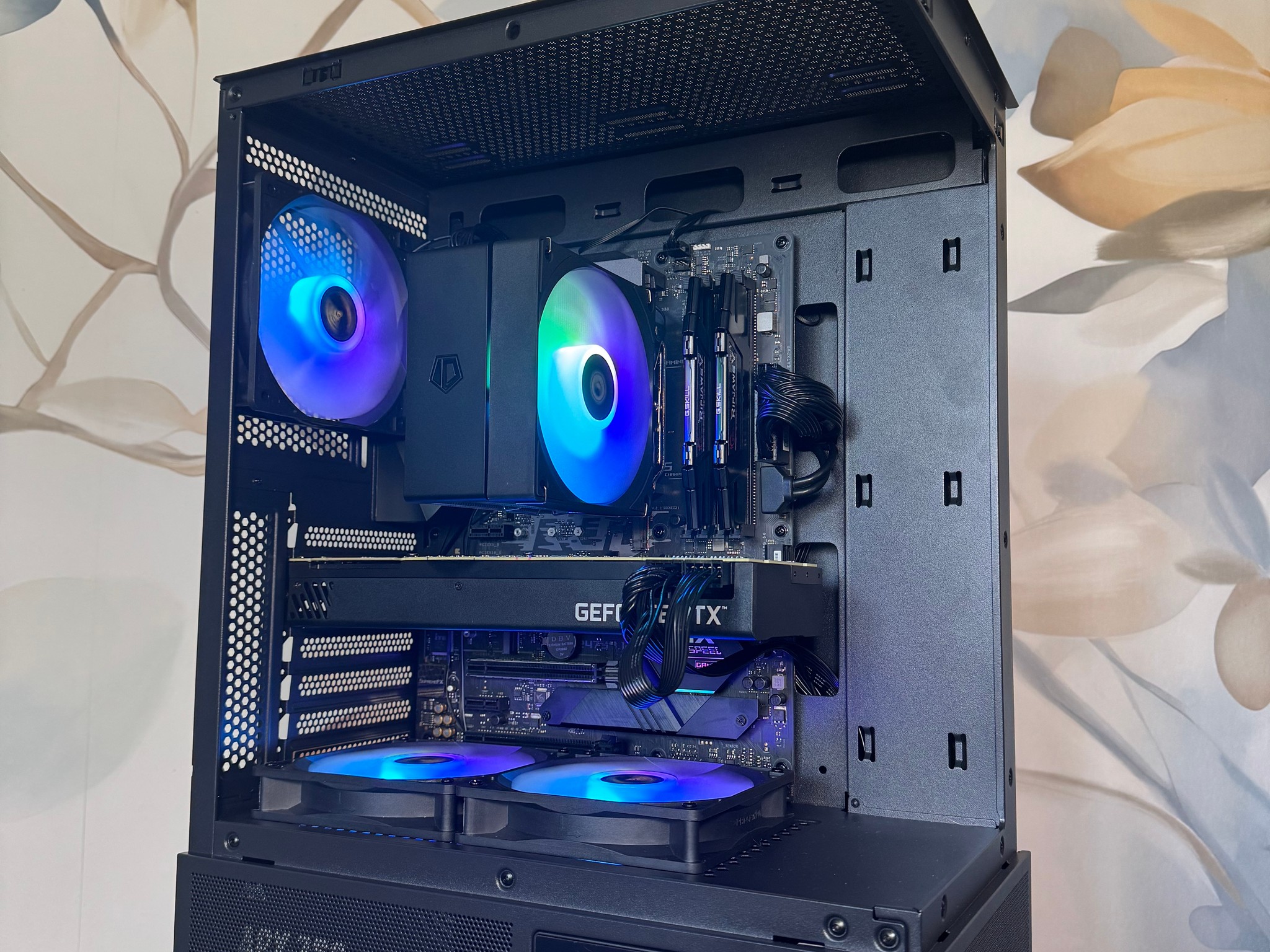 1440p Ultra Gaming Rig - RTX 2080 Ti (11GB) / Ryzen 5600X / 32GB RAM / 2TB SSD