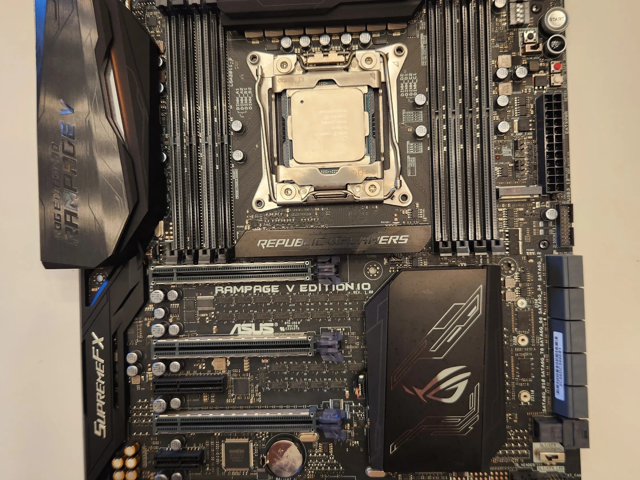 Asus ROG edition 10 rampage V w/ i7 6850k