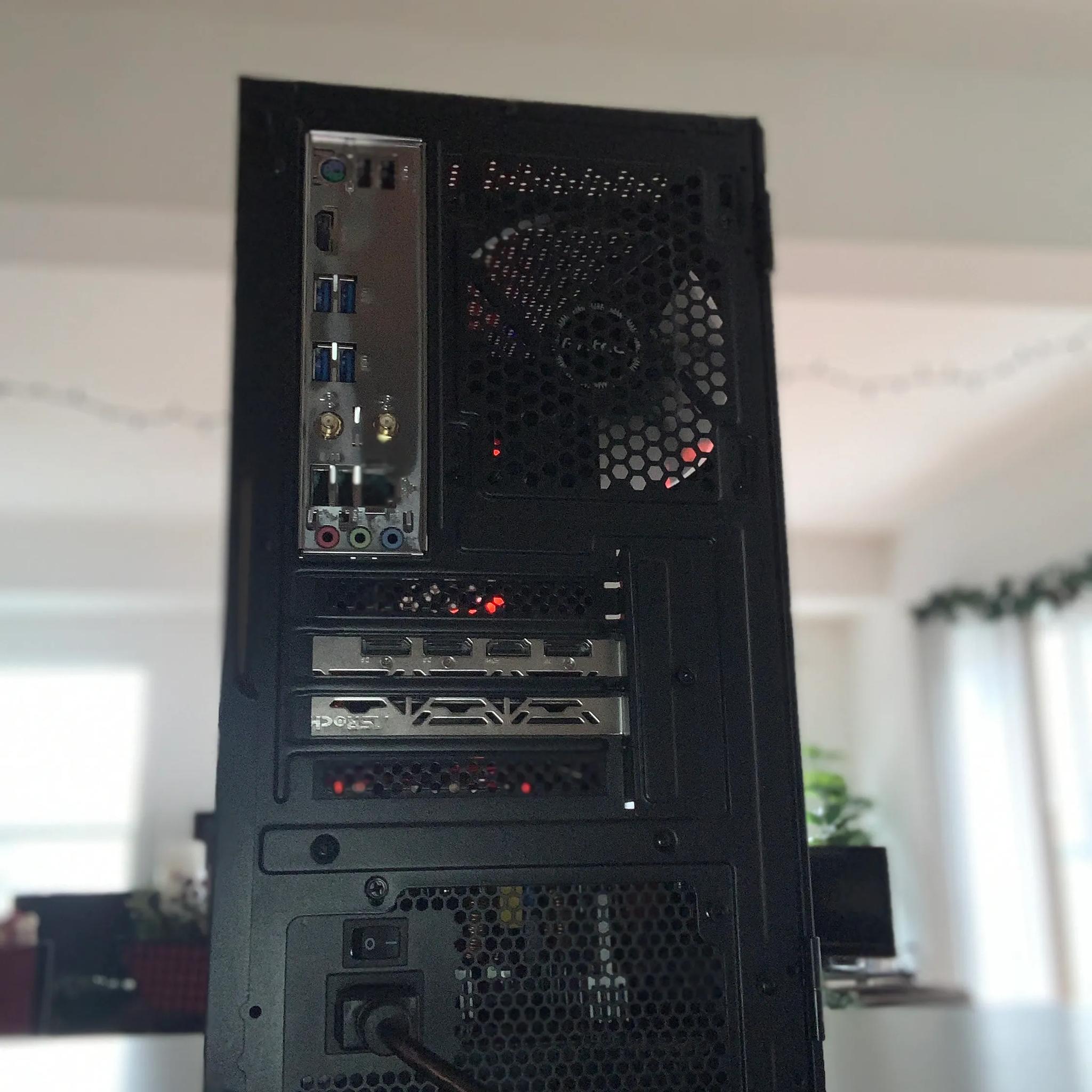 Mid Level Gaming PC Ryzen 3600 RX 6600XT