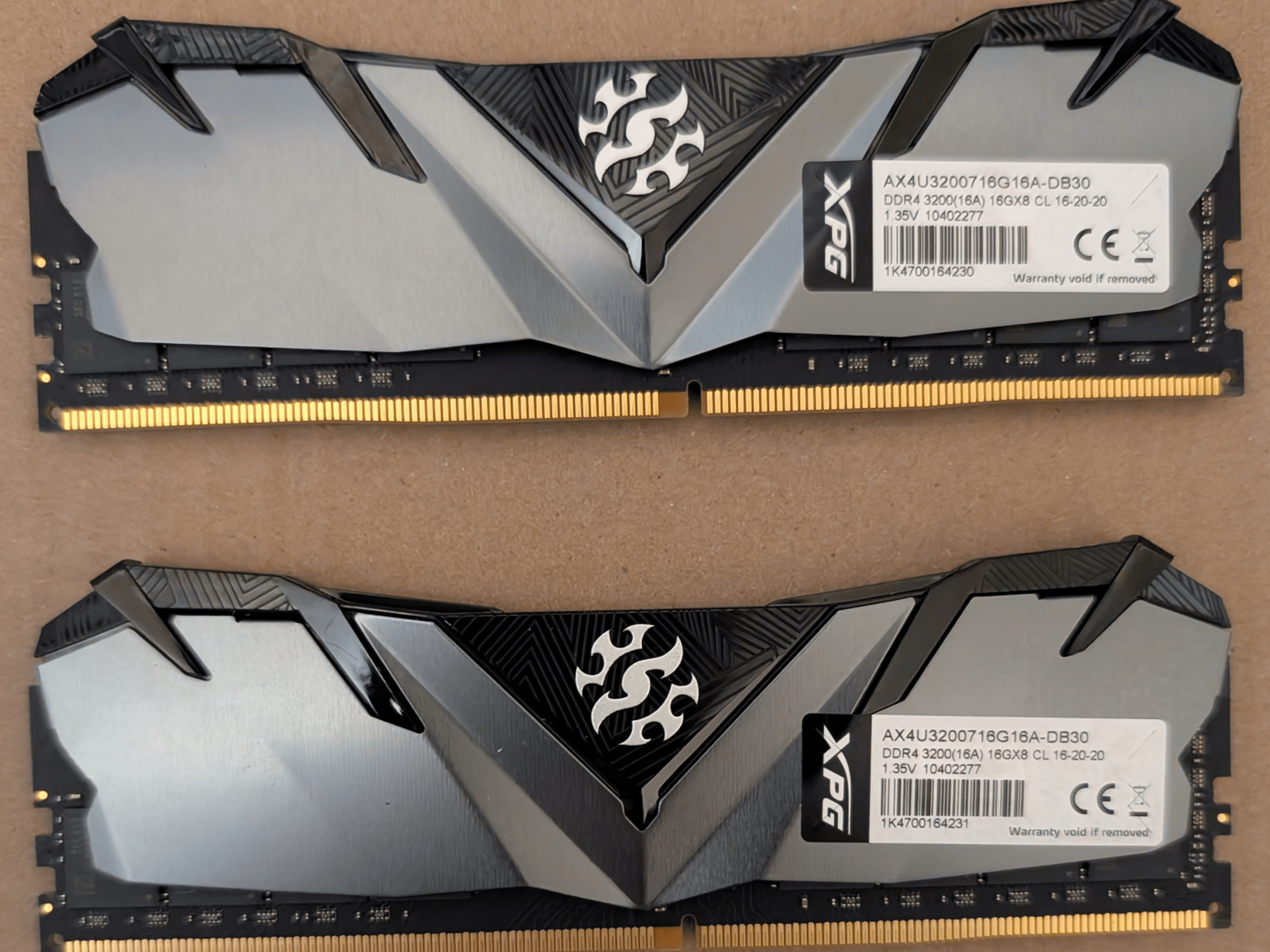 XPG GAMMIX D30 32GB (2x16GB) DDR4 3200MT/s CL16 Desktop RAM Kit
