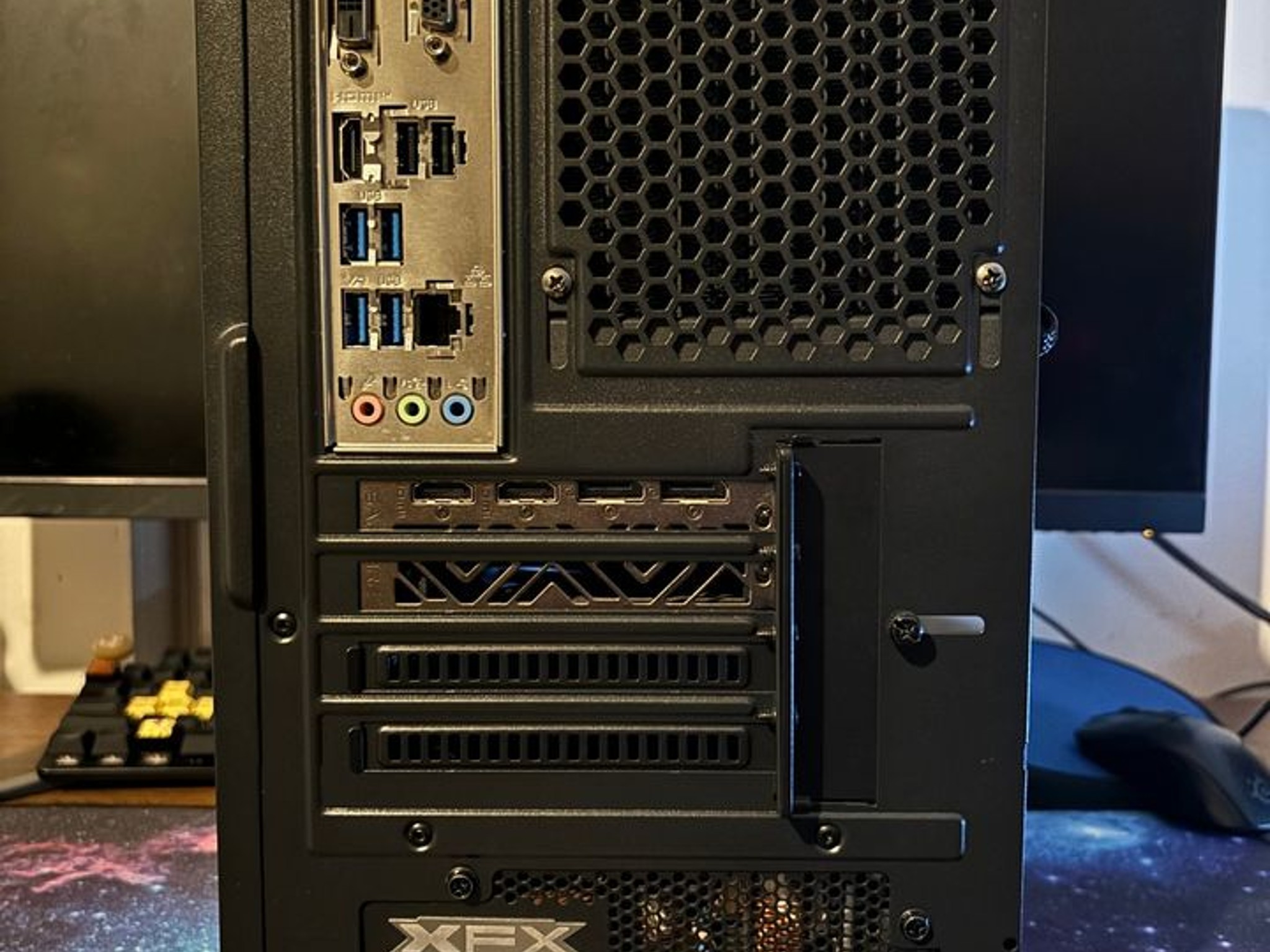 Micro Killer Custom Gaming PC - Ryzen 7 1800X / Radeon RX 5700XT