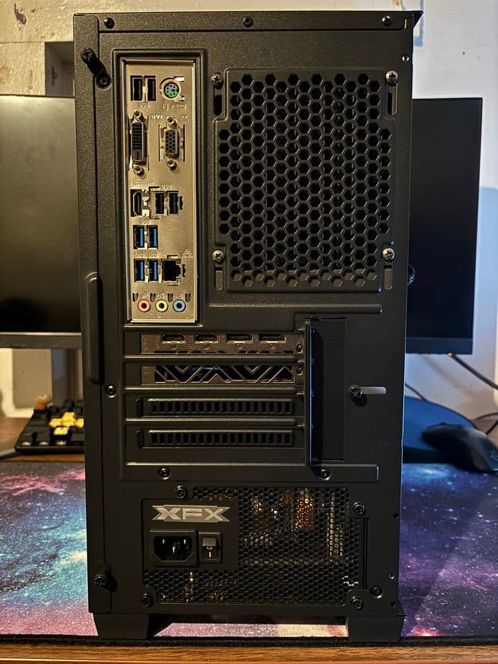 Micro Killer Custom Gaming PC - Ryzen 7 1800X / Radeon RX 5700XT
