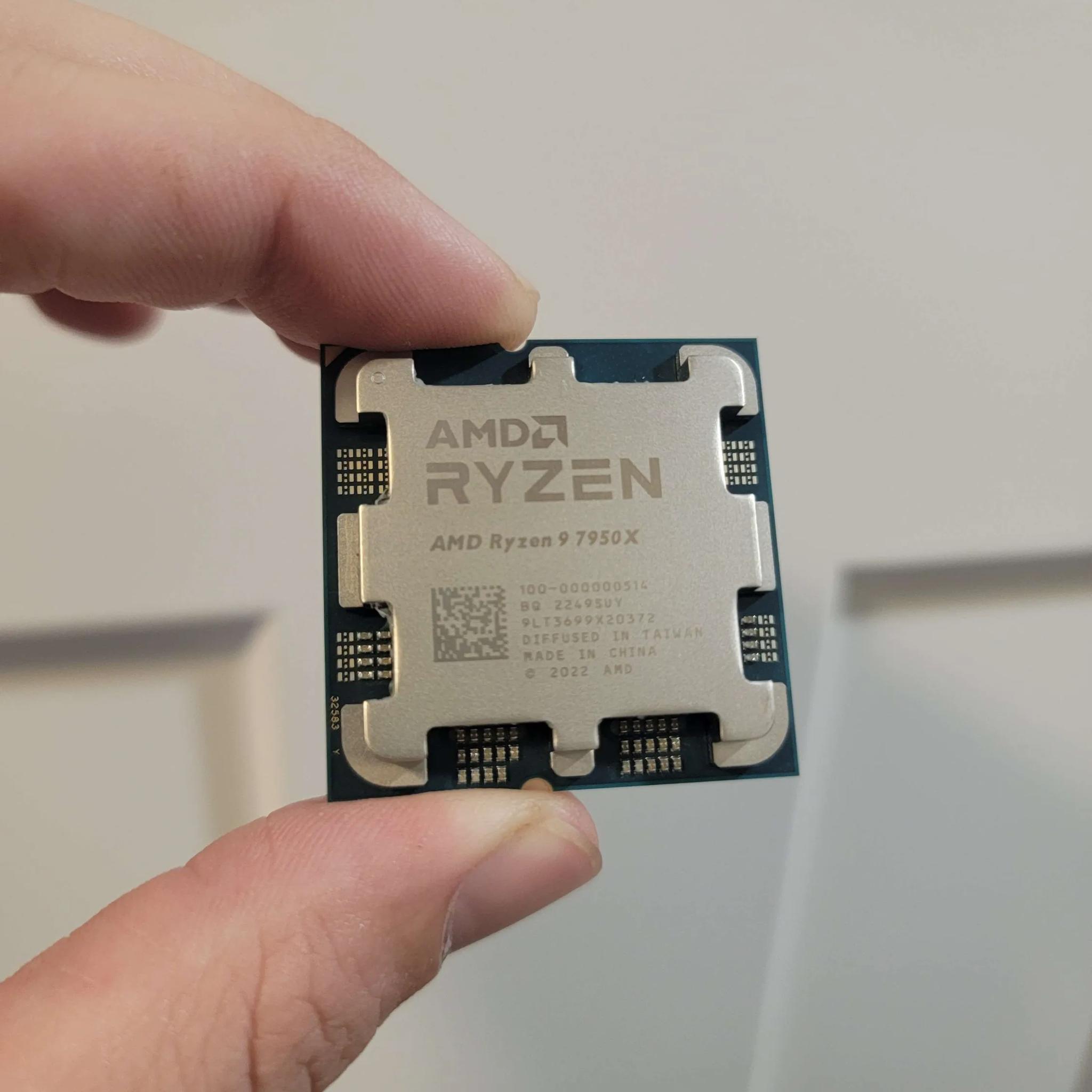AMD Ryzen 9 7950X 16-Core, 32-Thread