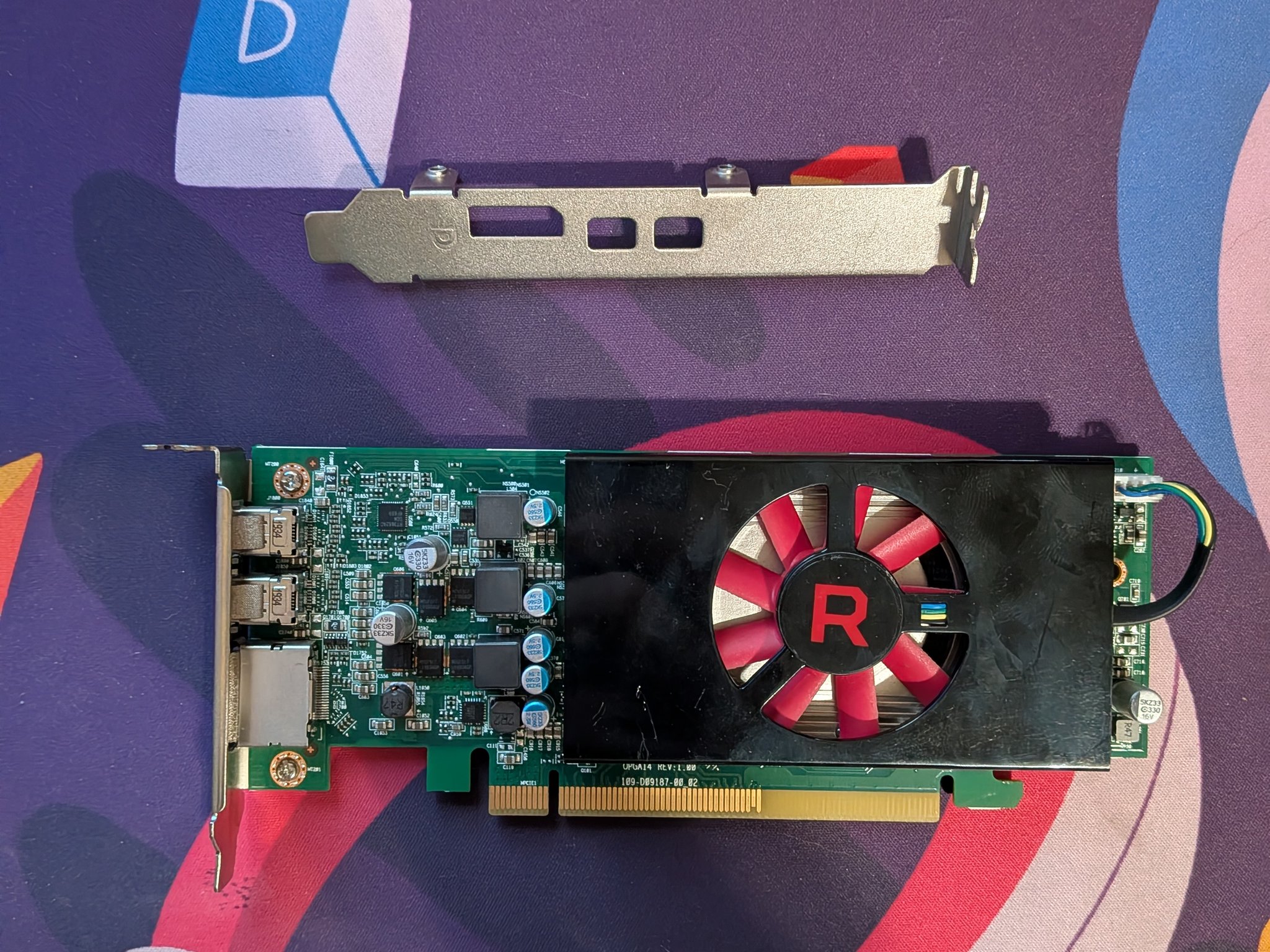DELL R9J9P AMD Radeon RX 550 4GB GDDR5 PCIe Graphics Card Low/Full Profile MiniDP