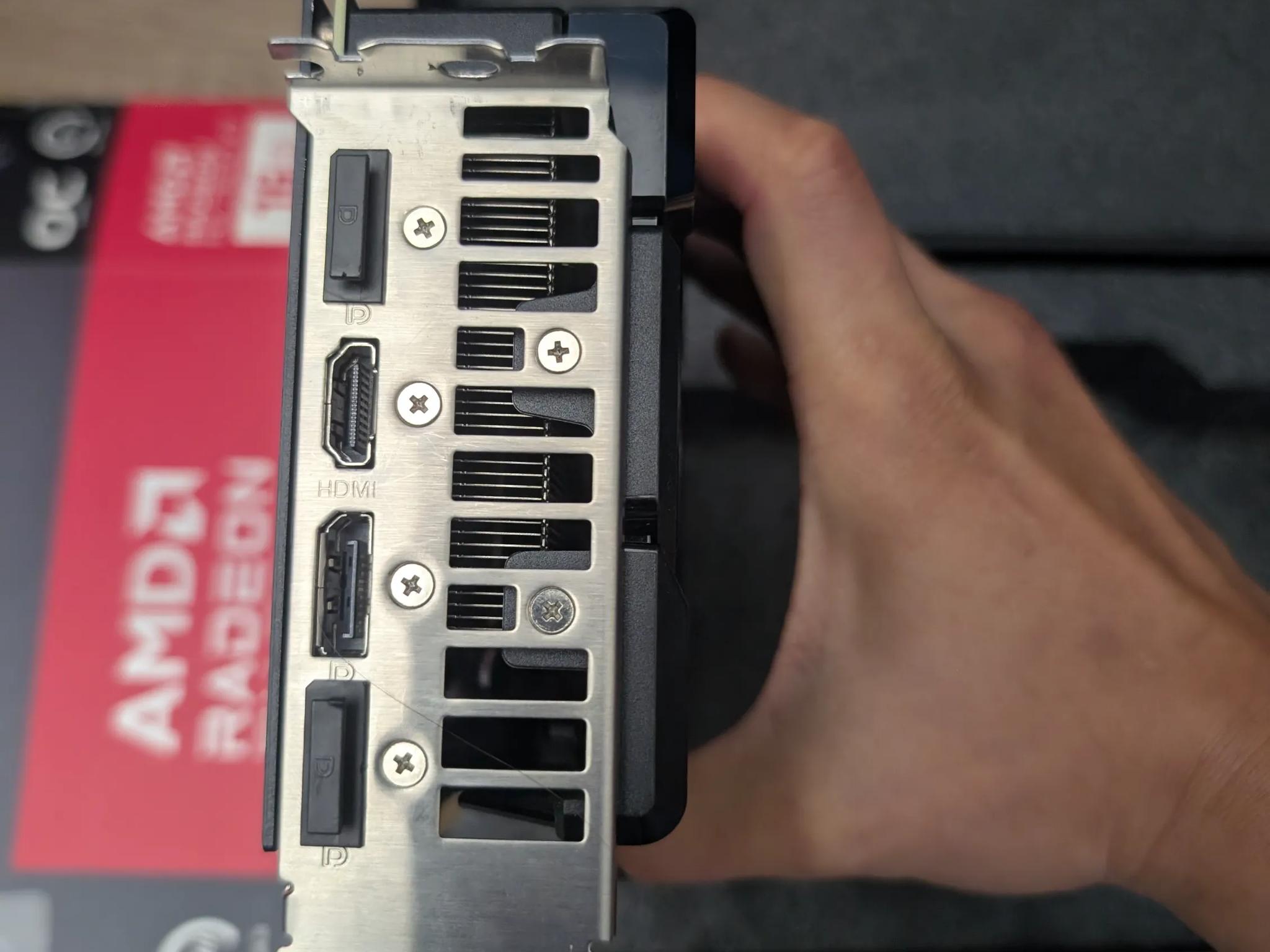 LIKE NEW - ASUS DUAL SERIES RX 7600XT 16GB
