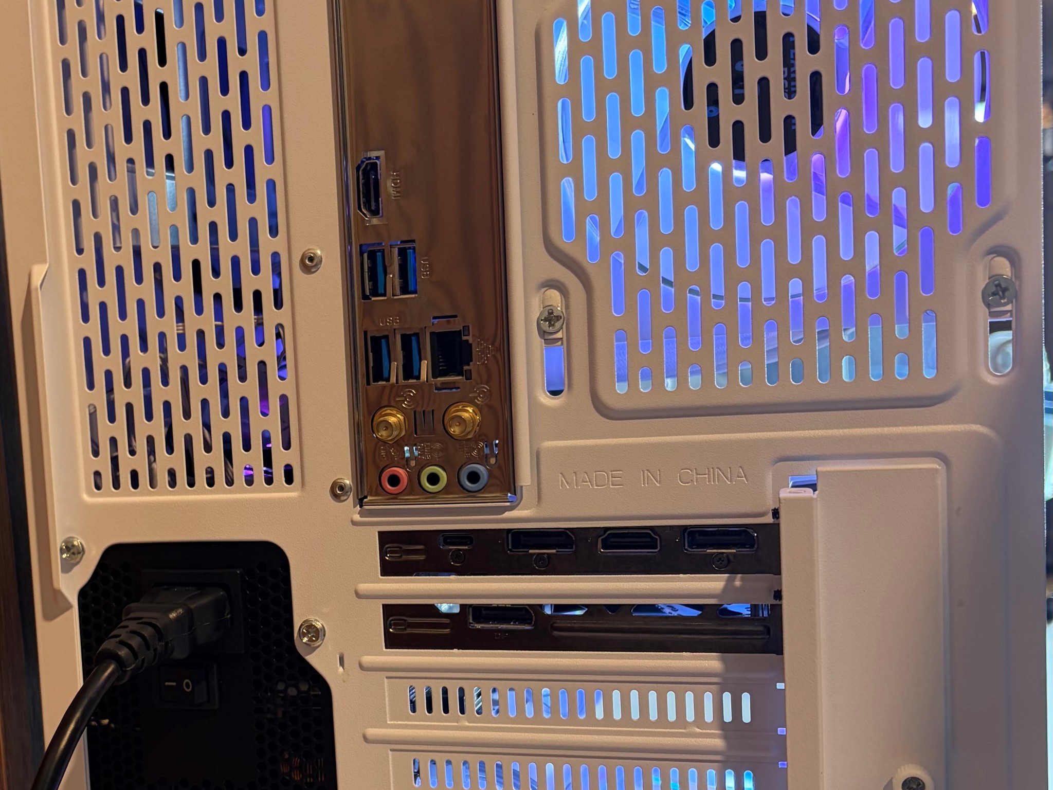 RTX 2070 | I5 10600KF | 16GB DDR4 | 500GB SSD | 650W