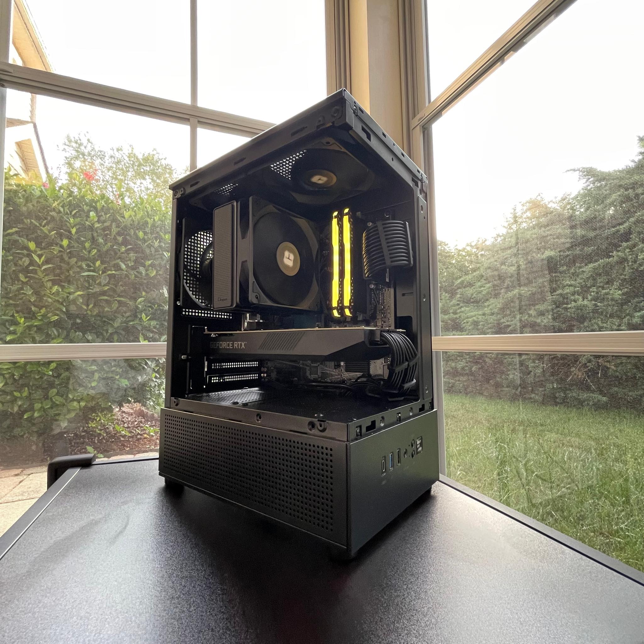 RTX 3070+Ryzen 5 3600+NVMe SSD+16GB | Clean Blackout Gaming PC