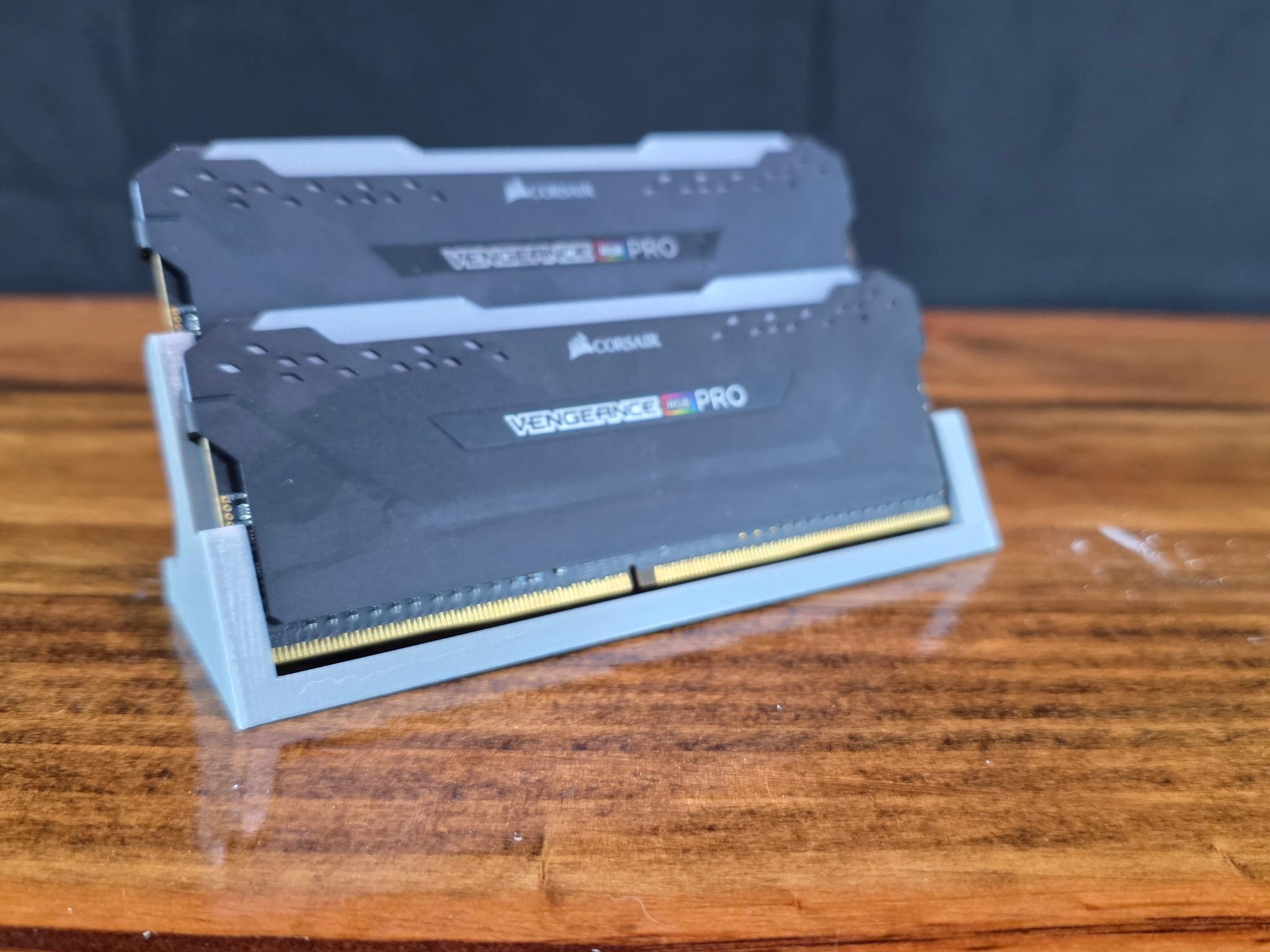Corsair Vengeance RGB Pro (CMW16GX4M2C3200C16) 16GB DDR4