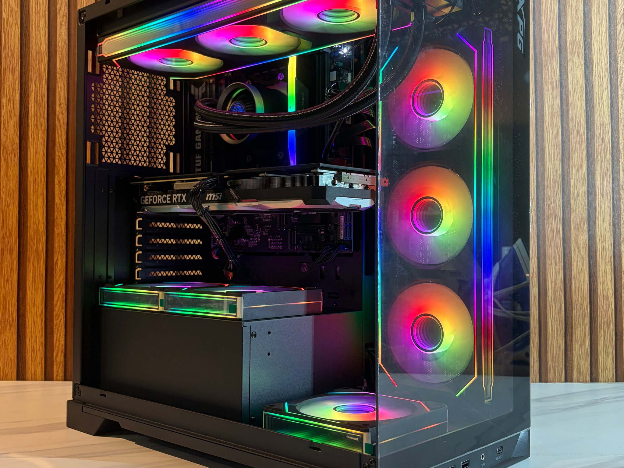 RTX 4070 | RYZEN 5 9600X | 16GB DDR5 | 2TB NVME | 650W | 360MM AIO | Windows 11 pro