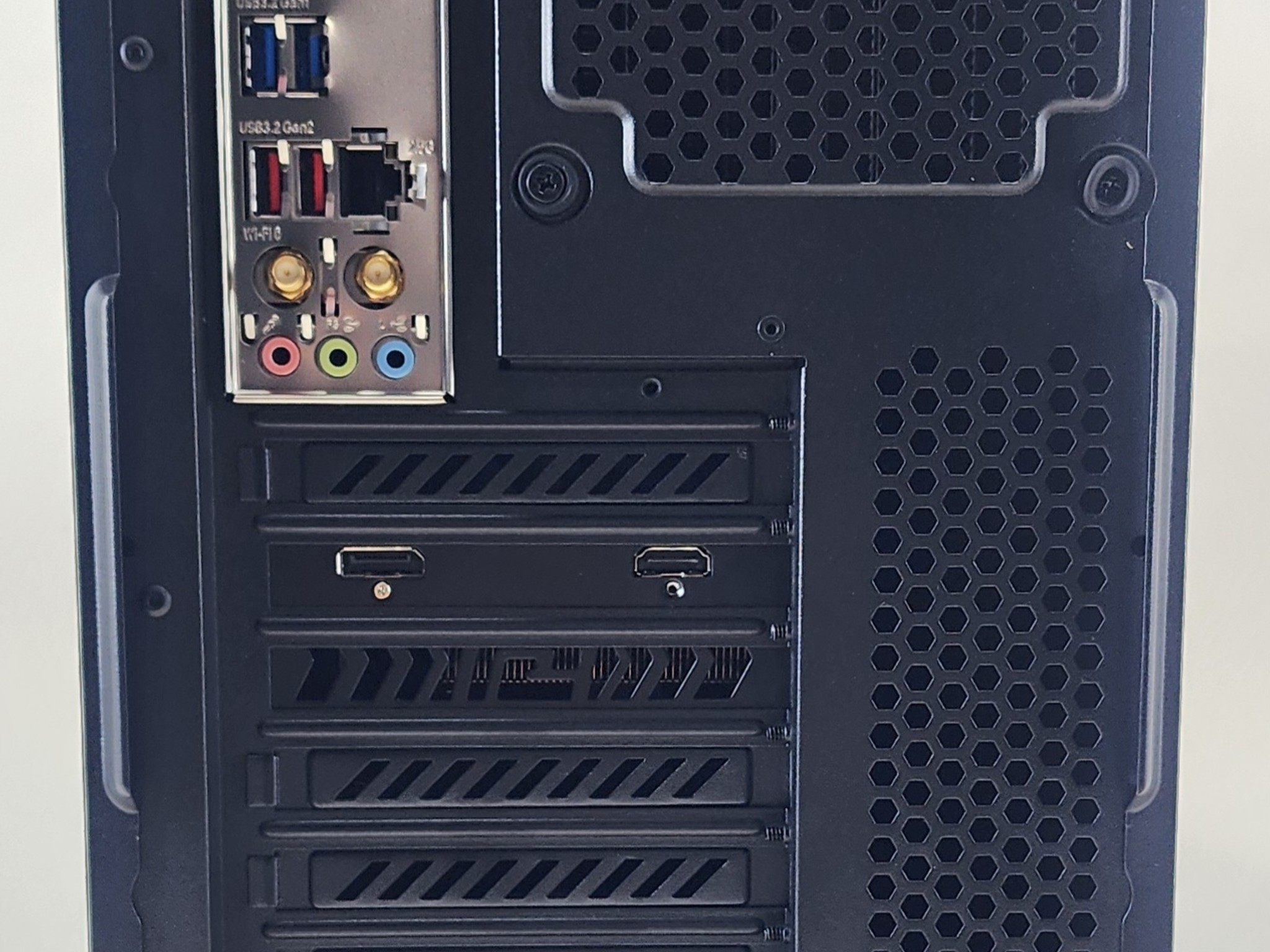 Gaming PC i3-10100F 16GB RAM 256GB SSD + 1TB HDD RX 6500 XT 4GB Win11 Computer