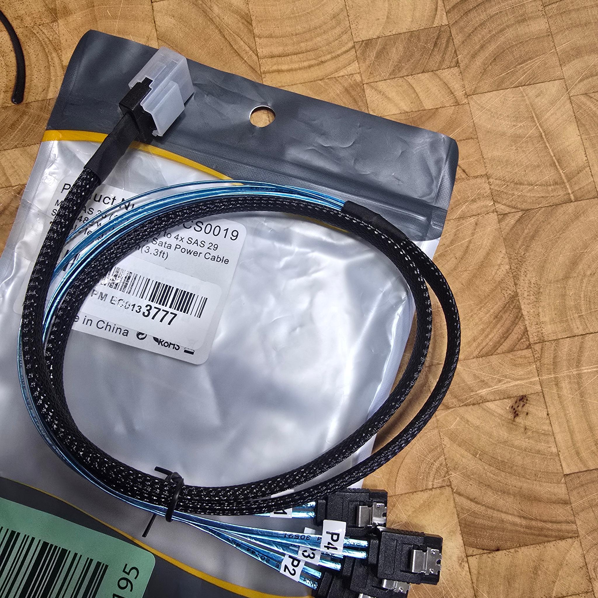 Mini SAS 4 SATA Cable 36 Pin SFF 8087 Host/Controller to 7 Pin SATA Target/Backplane PERC H310 RAID