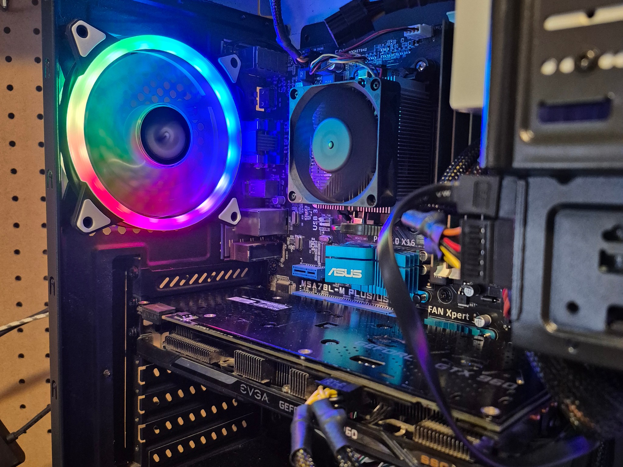 70 FPS Fortnite | AMD FX 6300, 16GB RAM, GTX 960 4GB, 512GB SSD, Win10