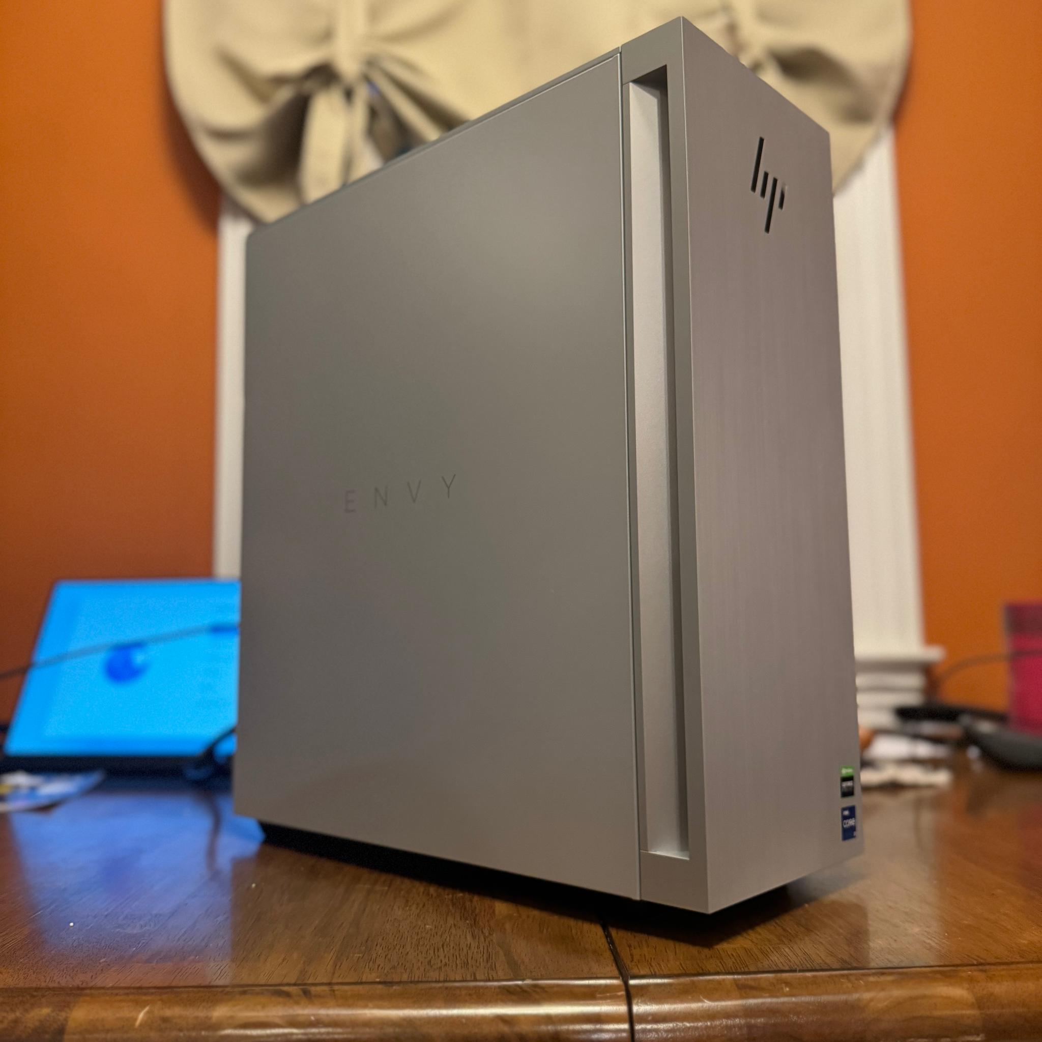 HP ENVY - RTX 3070 Ti | Intel i7 12700 | 16GB DDR4 | 1TB SSD