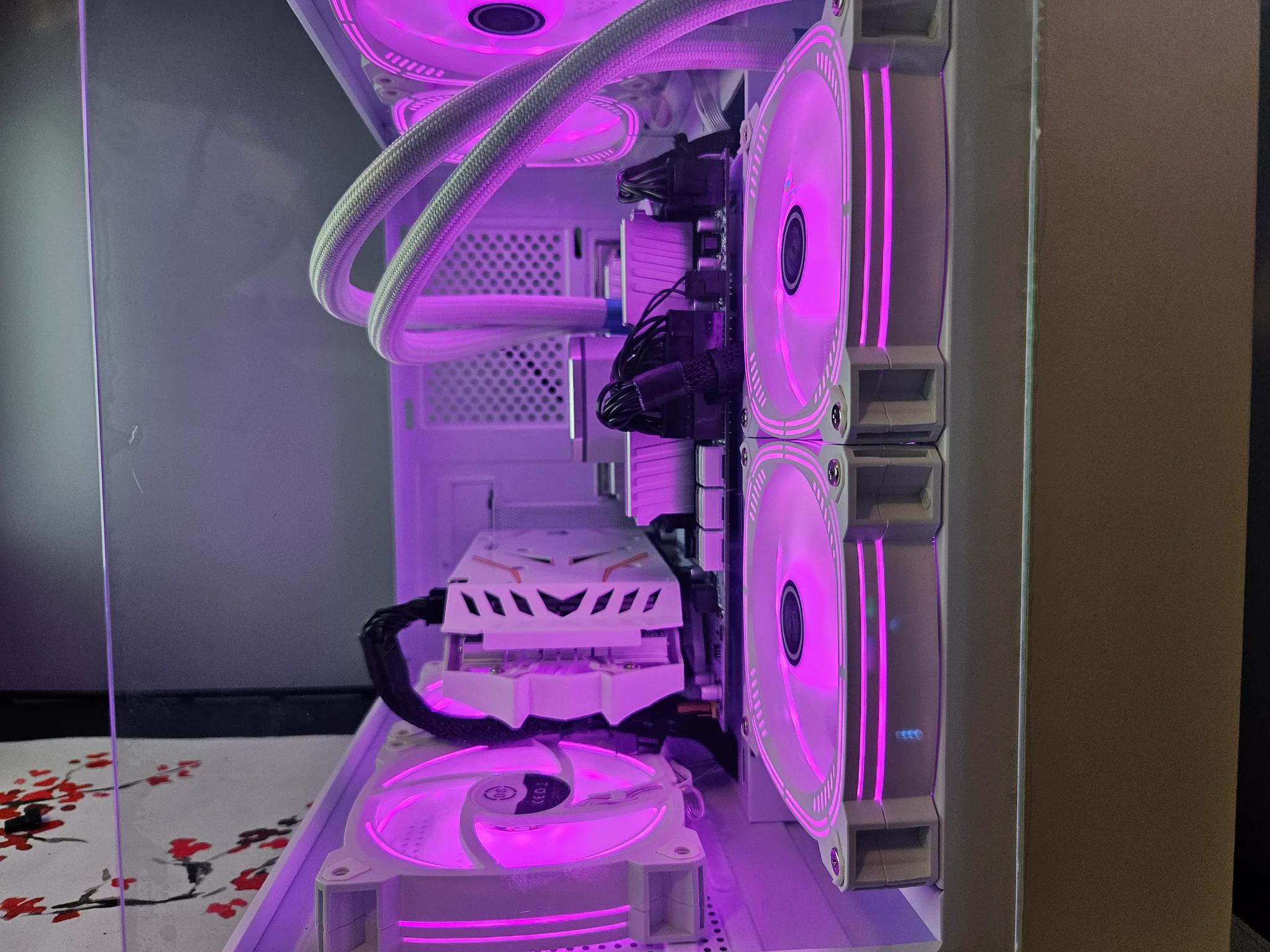 Arctic Rig intel 14 core / 64GB DDR4 / 2TB SSD / RX 5500 XT 8GB