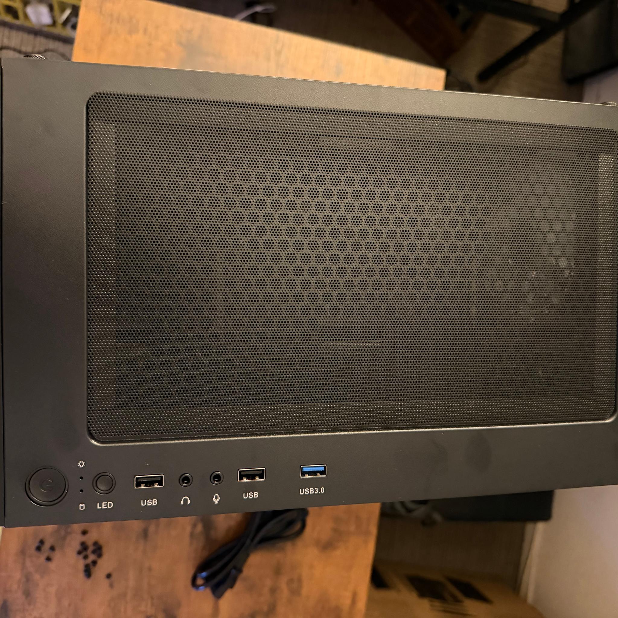 Budget Compact Gaming PC! Ryzen 5 5600x + 3070 + 32GB RAM + 512GB SSD!
