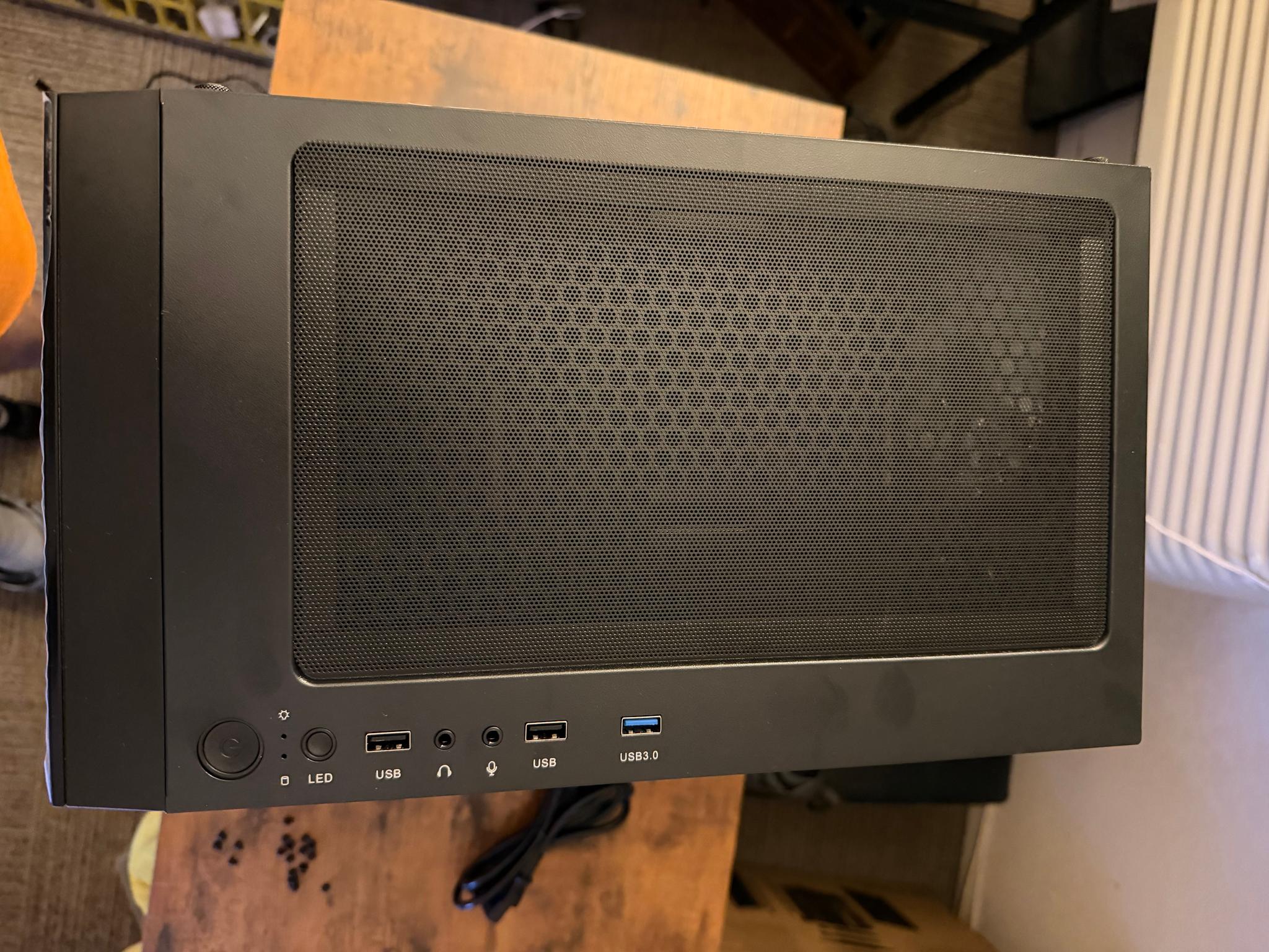 Budget Compact Gaming PC! Ryzen 5 5600x + 3070 + 32GB RAM + 512GB SSD!