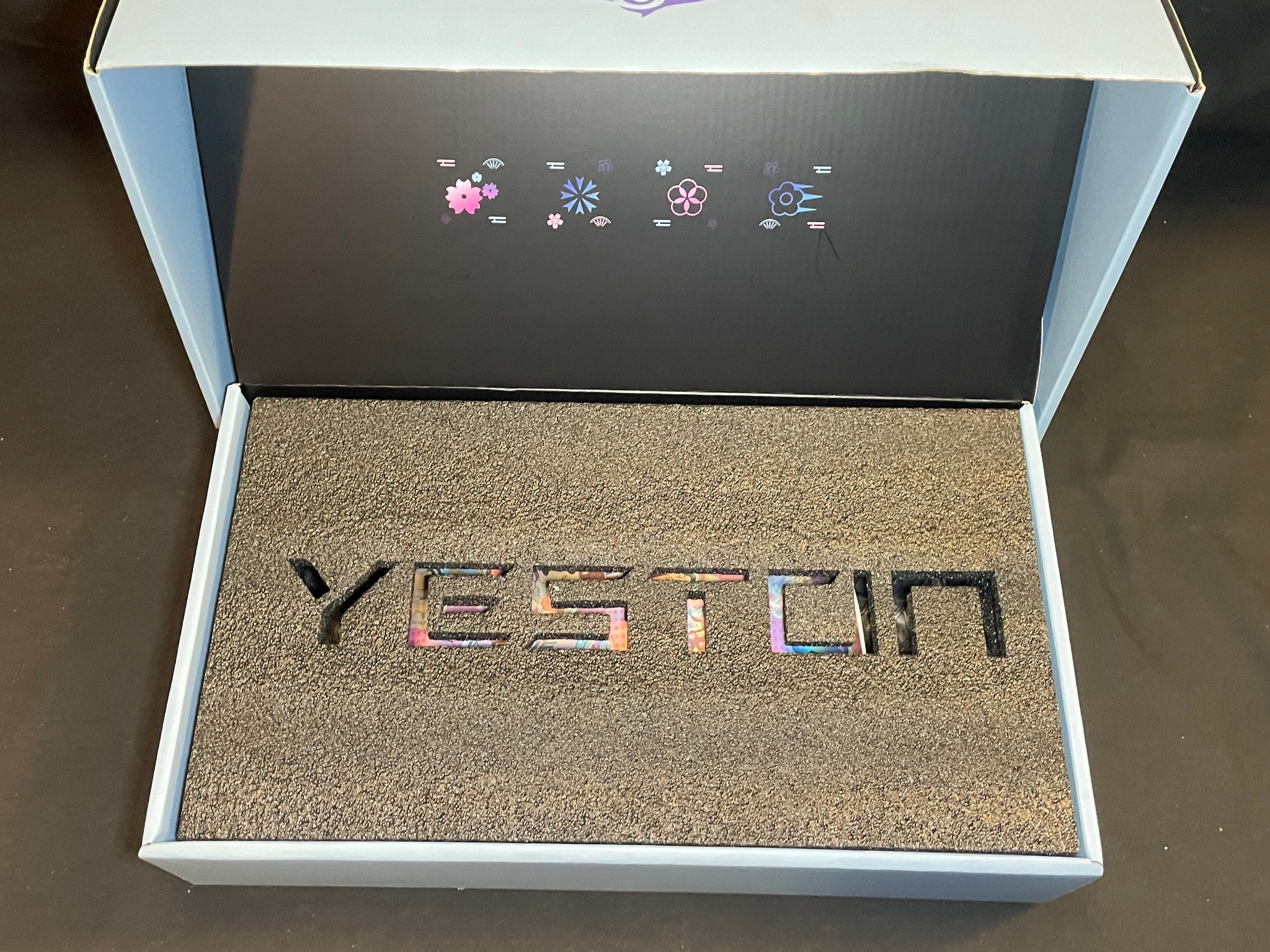 AMD Radeon RX 6750xt Limited Edition Box
