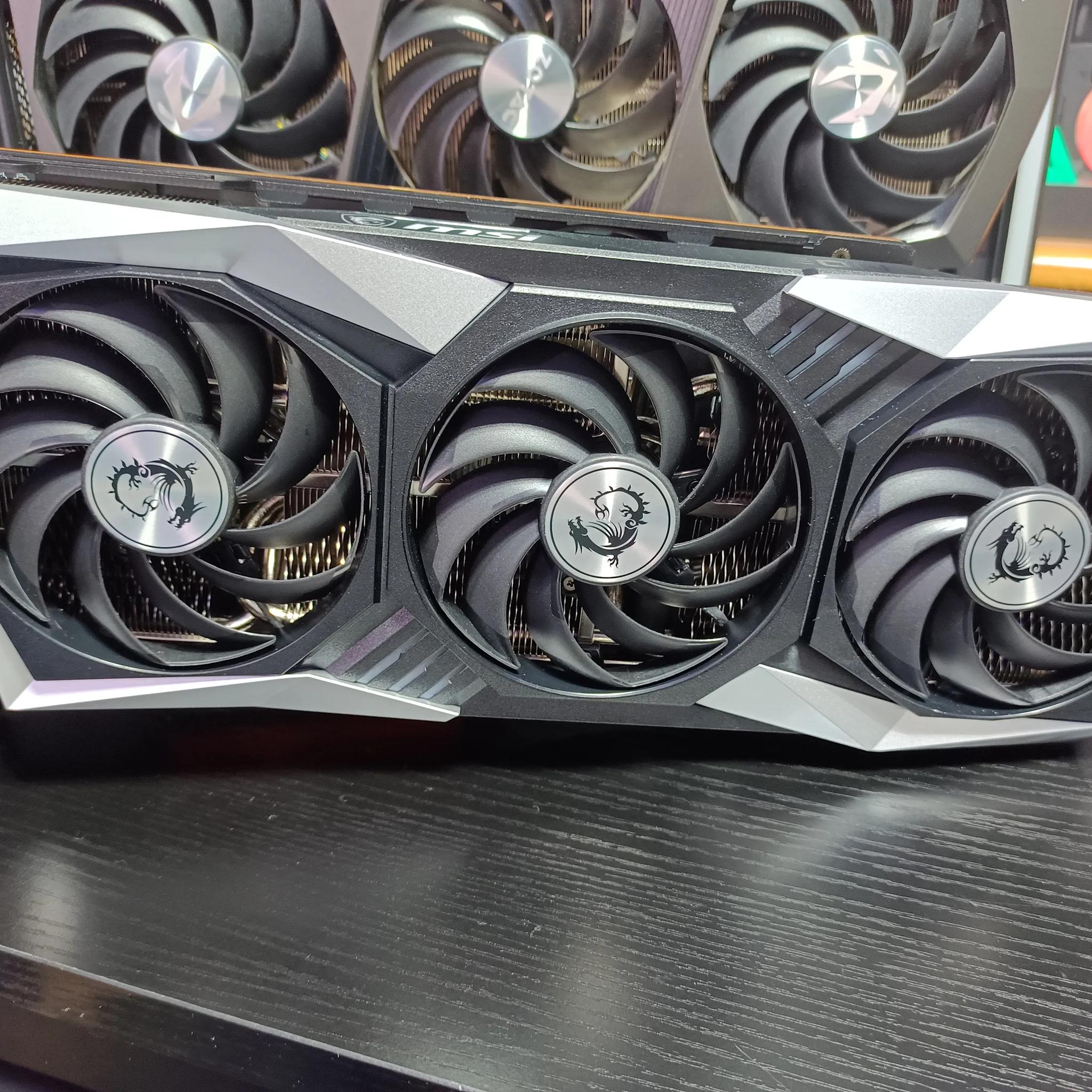 BRAND NEW OPEN BOX     MSI Gaming Radeon RX 7900 XTX Gaming Trio Classic 24G**