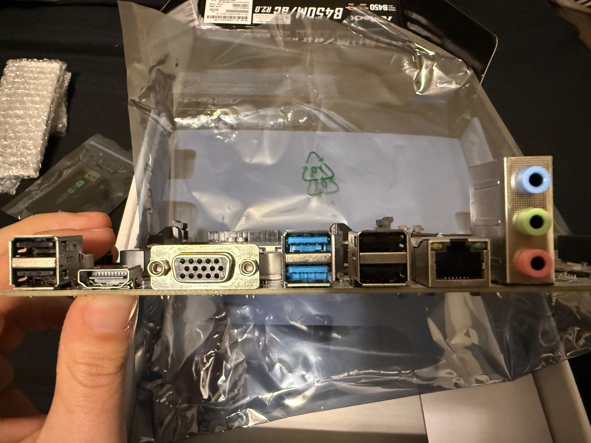 READ DESCRIPTION!! Ryzen 3 3100 CPU | Machinist b450m Motherboard | USB WiFi/Bluetooth