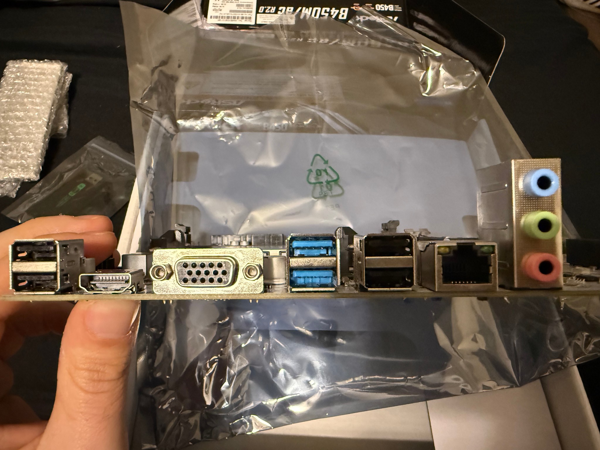READ DESCRIPTION!! Ryzen 3 3100 CPU | Machinist b450m Motherboard | USB WiFi/Bluetooth