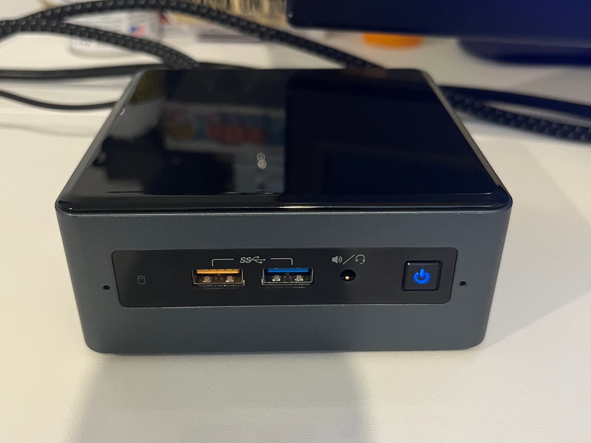 Intel NUC, Windows 11 Pro, 4 cores @ 1.5GHz, 8GB RAM, 220GB SSD (Monitor & Keyboard NOT included)