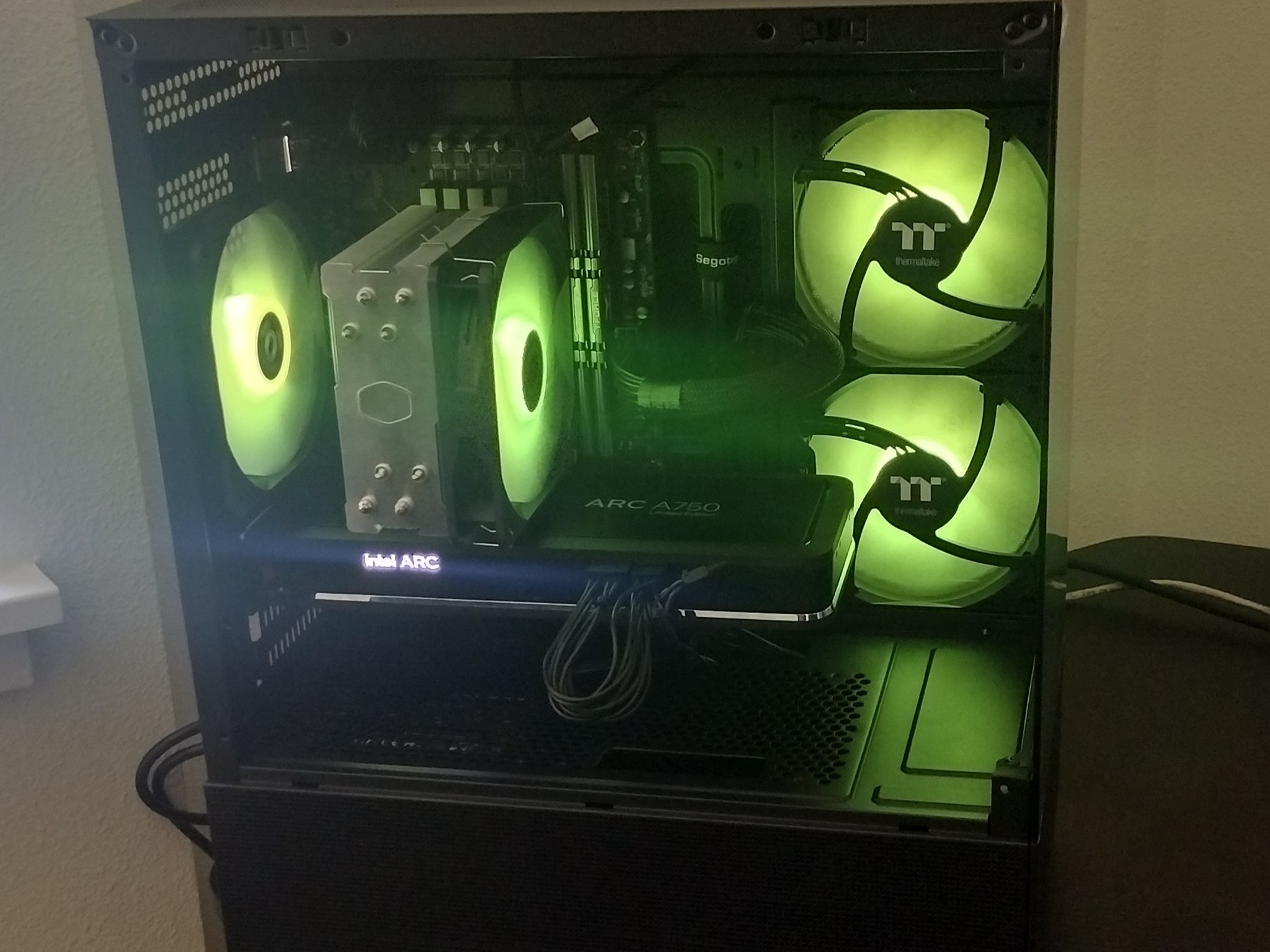 Budget Gaming PC, Limited Edition INTEL ARC A750, Intel i5 12400F, 16 GB RAM, 1 TB, Wifi, Bluetooth