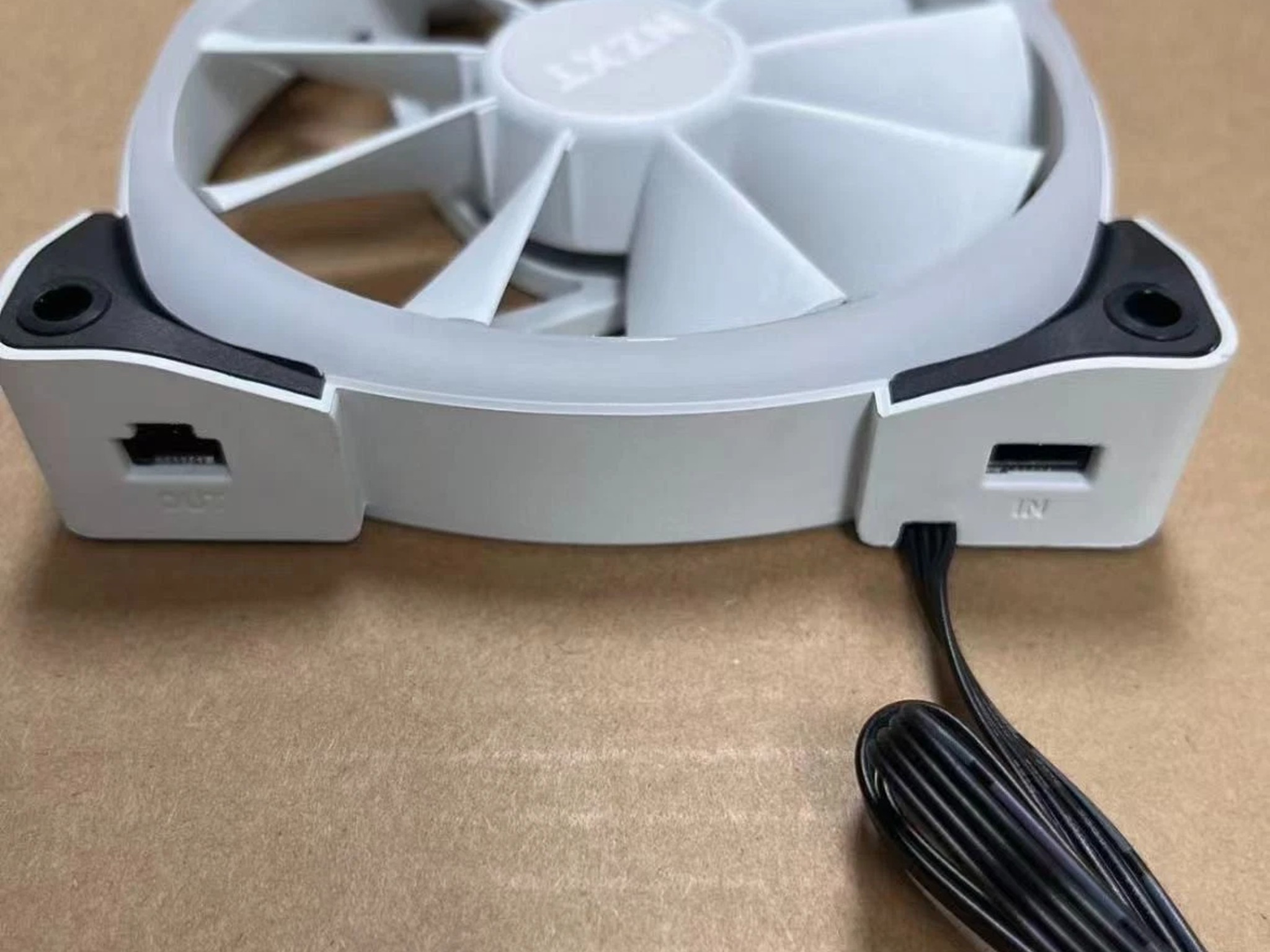 NZXT AER RGB 2 RGB Fluid Dynamic Bearing PWM 120mm Fan (White)