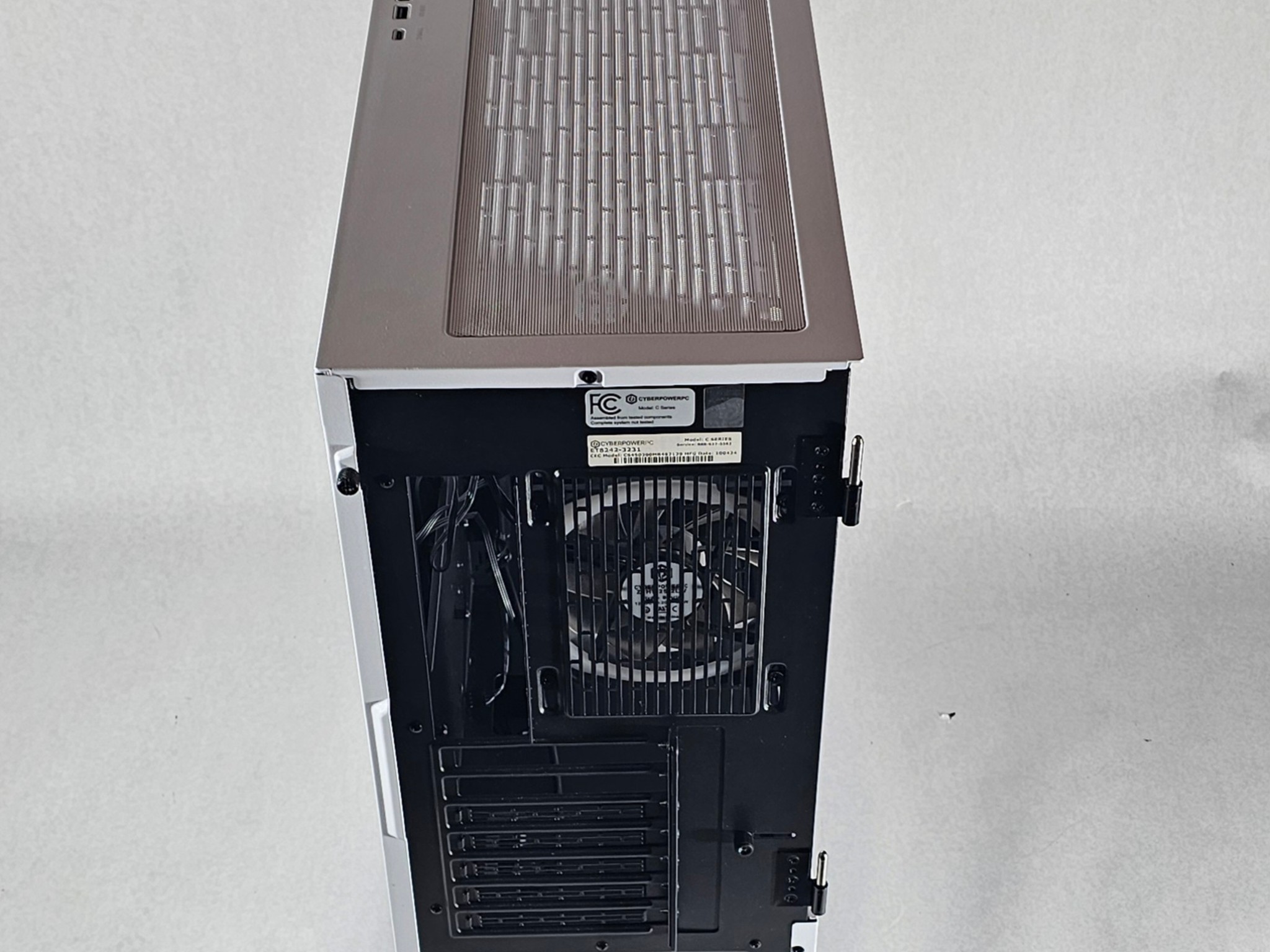 White CyberPower RGB PC Case w\ 4 RGB Fans